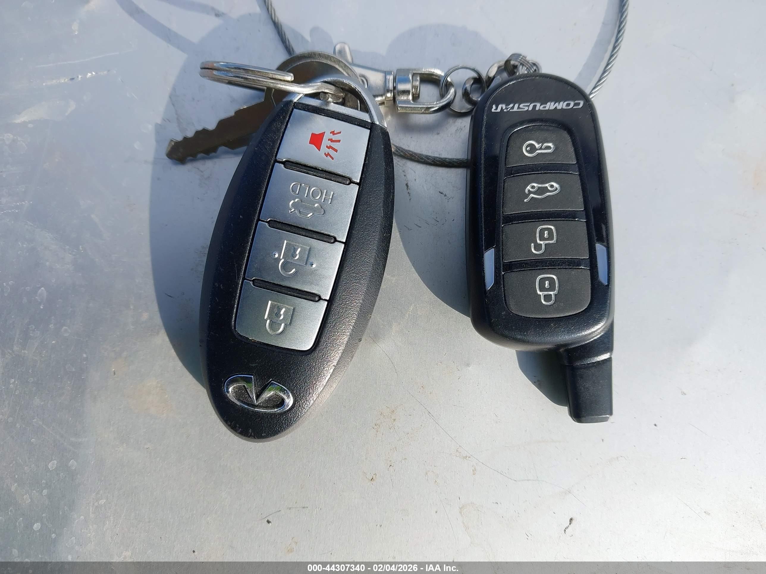 INFINITI G37X image 11