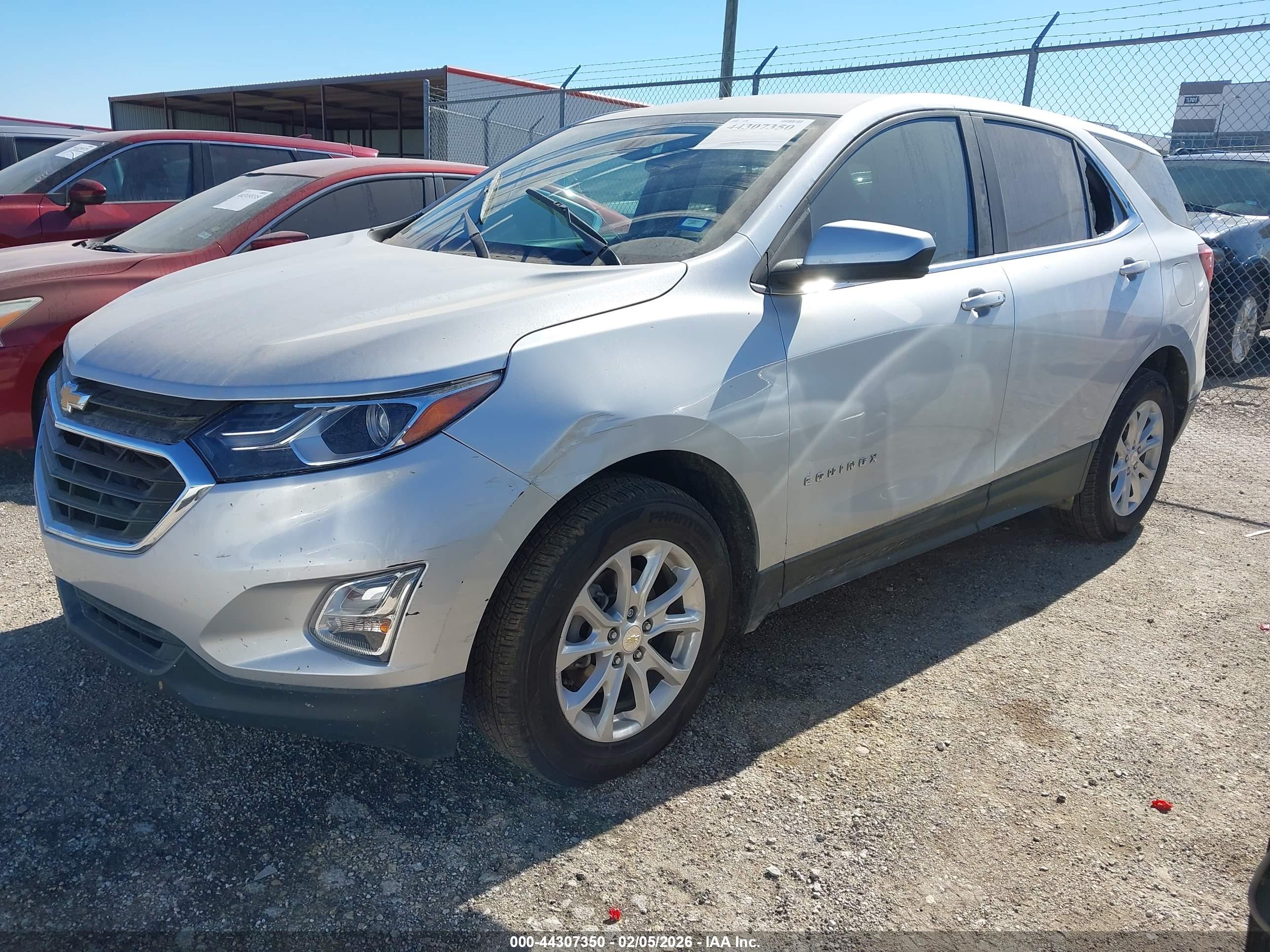 CHEVROLET EQUINOX image 2