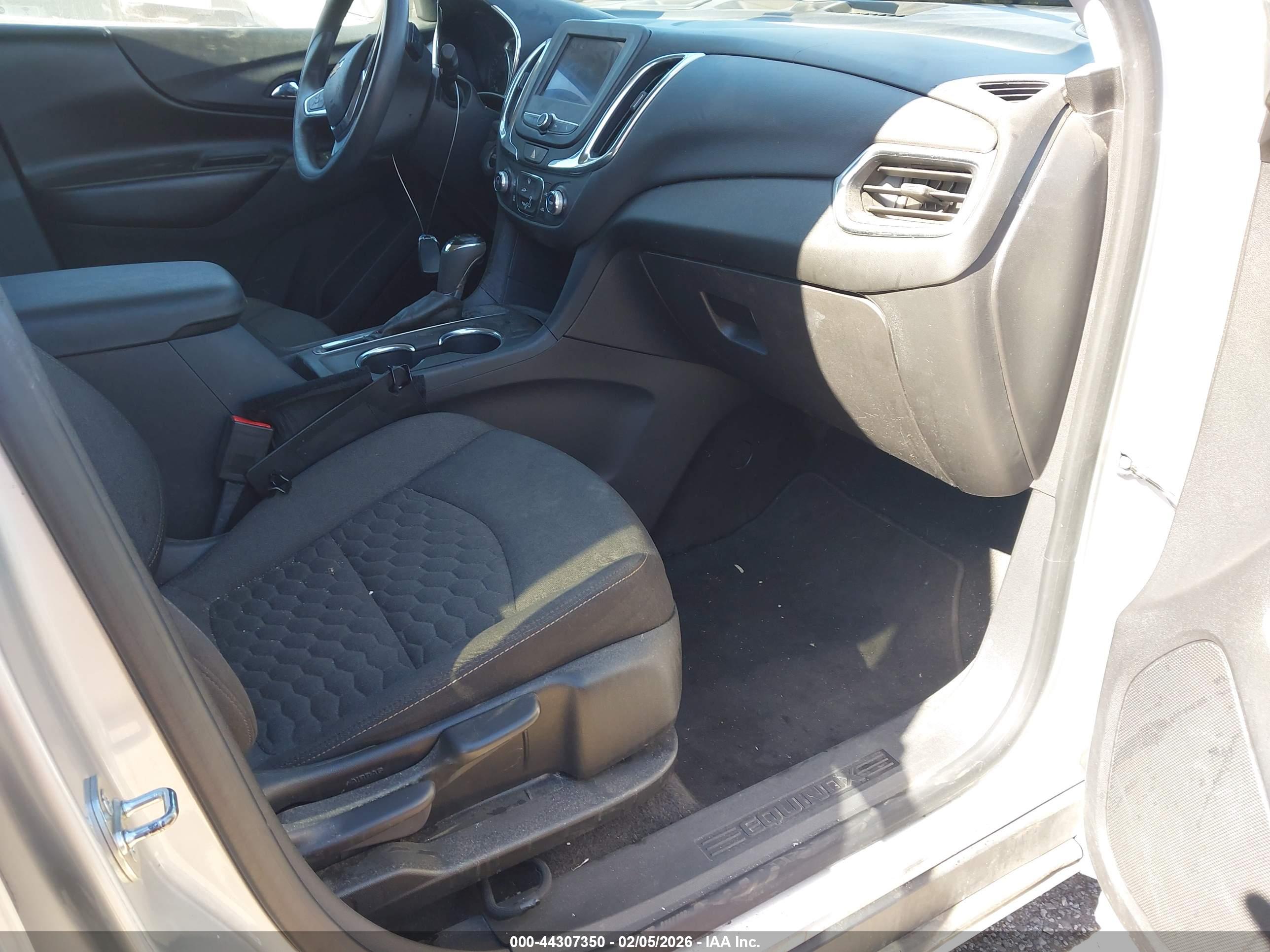 CHEVROLET EQUINOX image 5