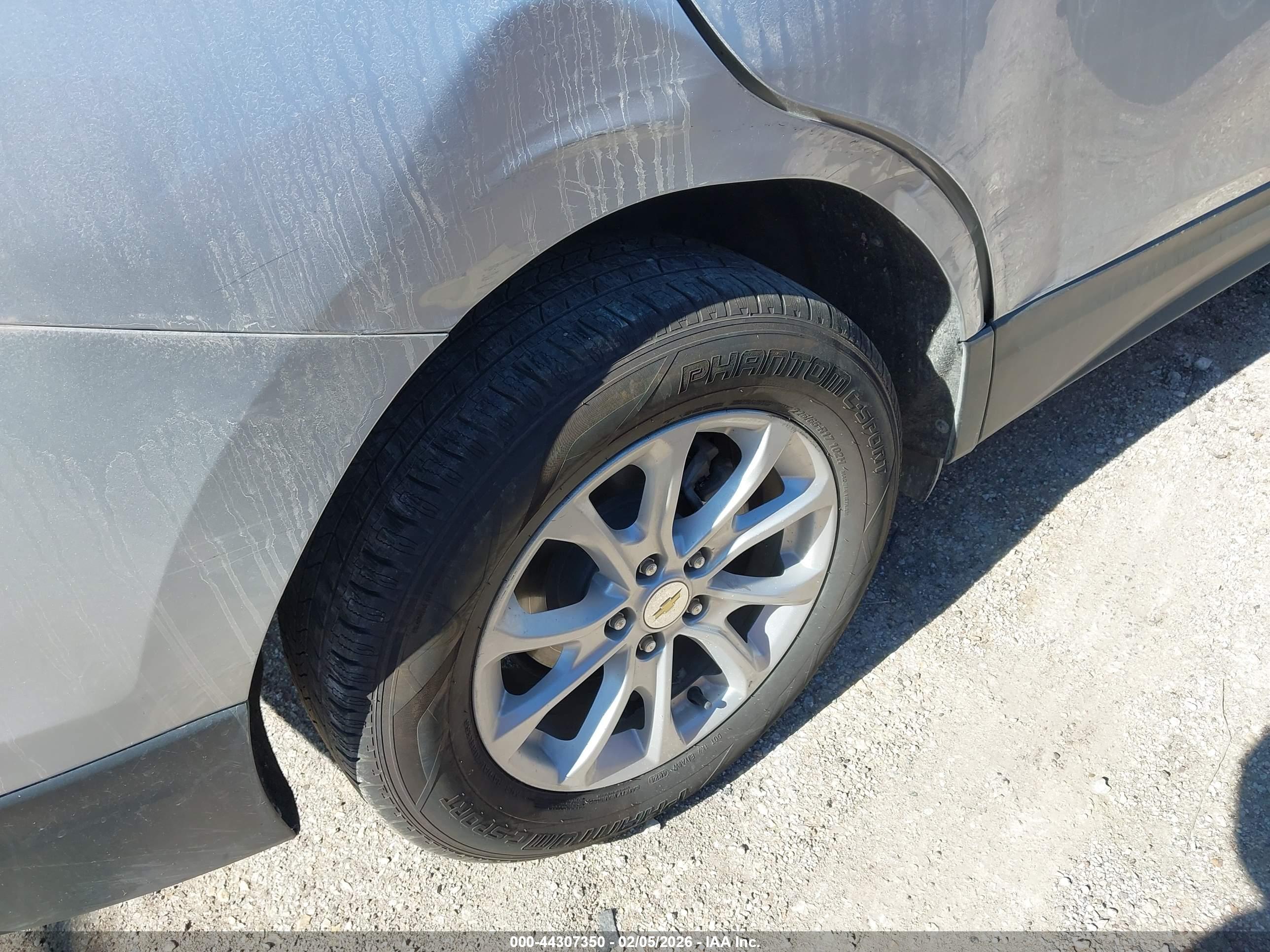 CHEVROLET EQUINOX image 6
