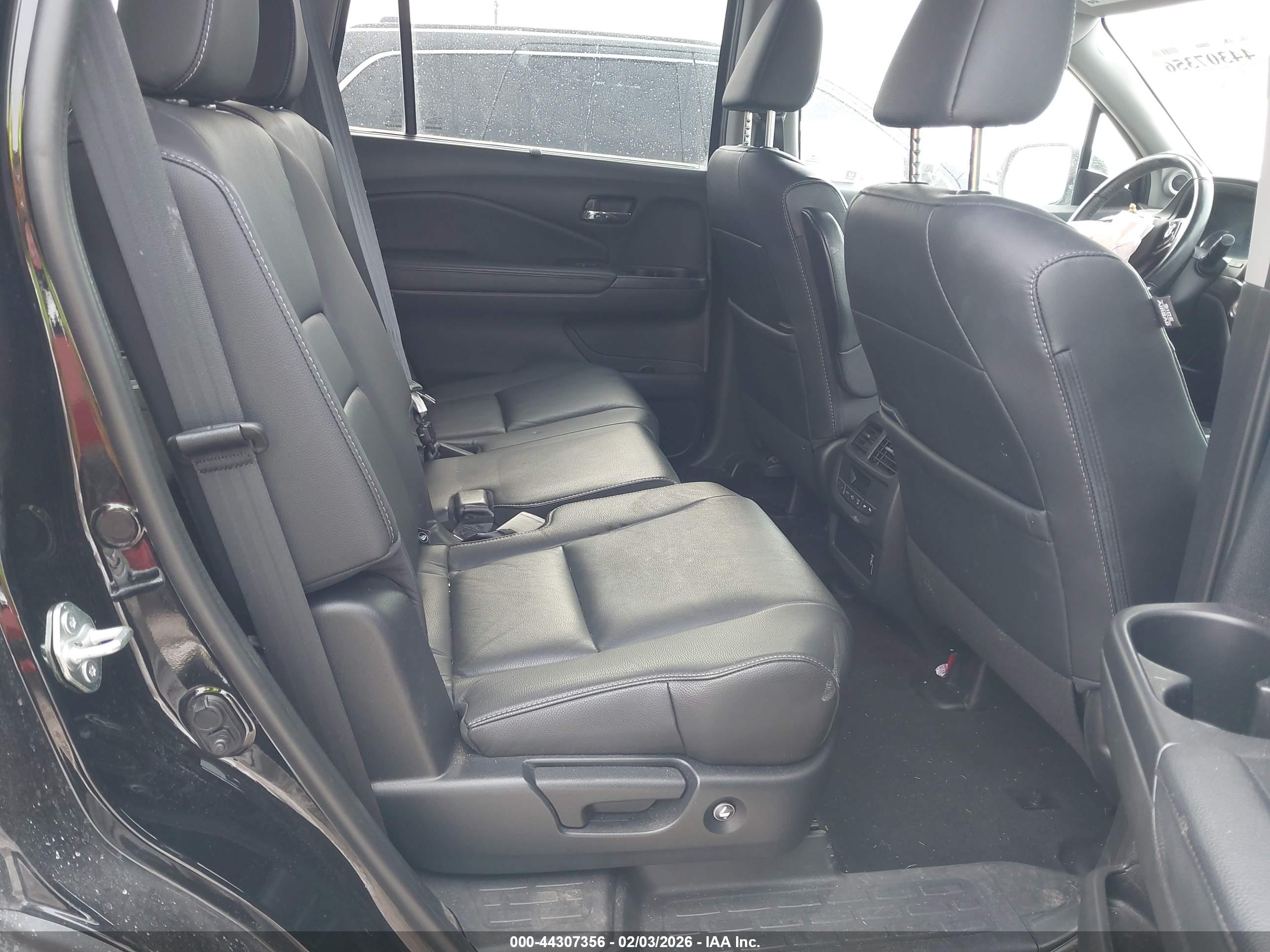 HONDA PILOT image 8