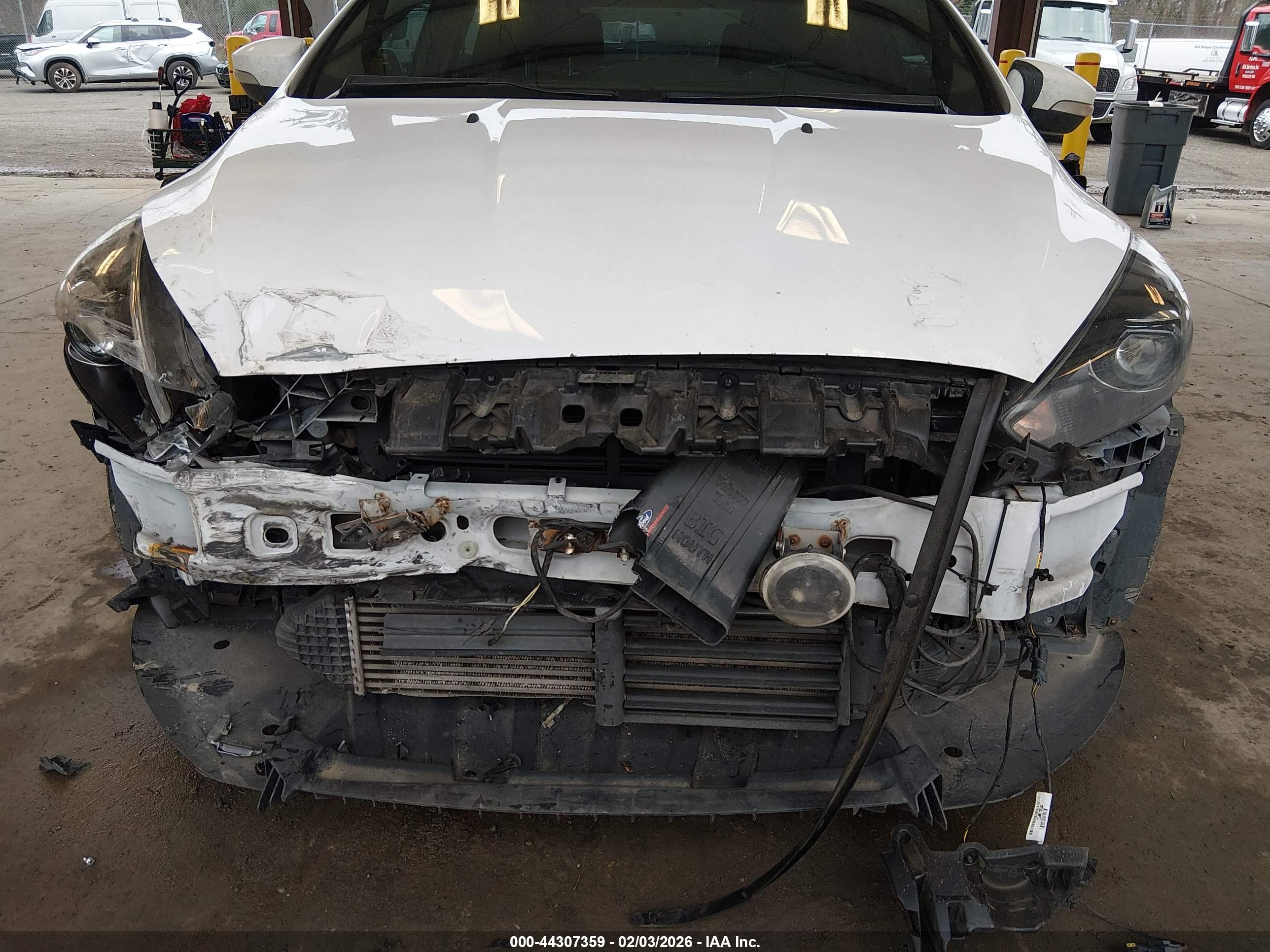 FORD FOCUS image 6