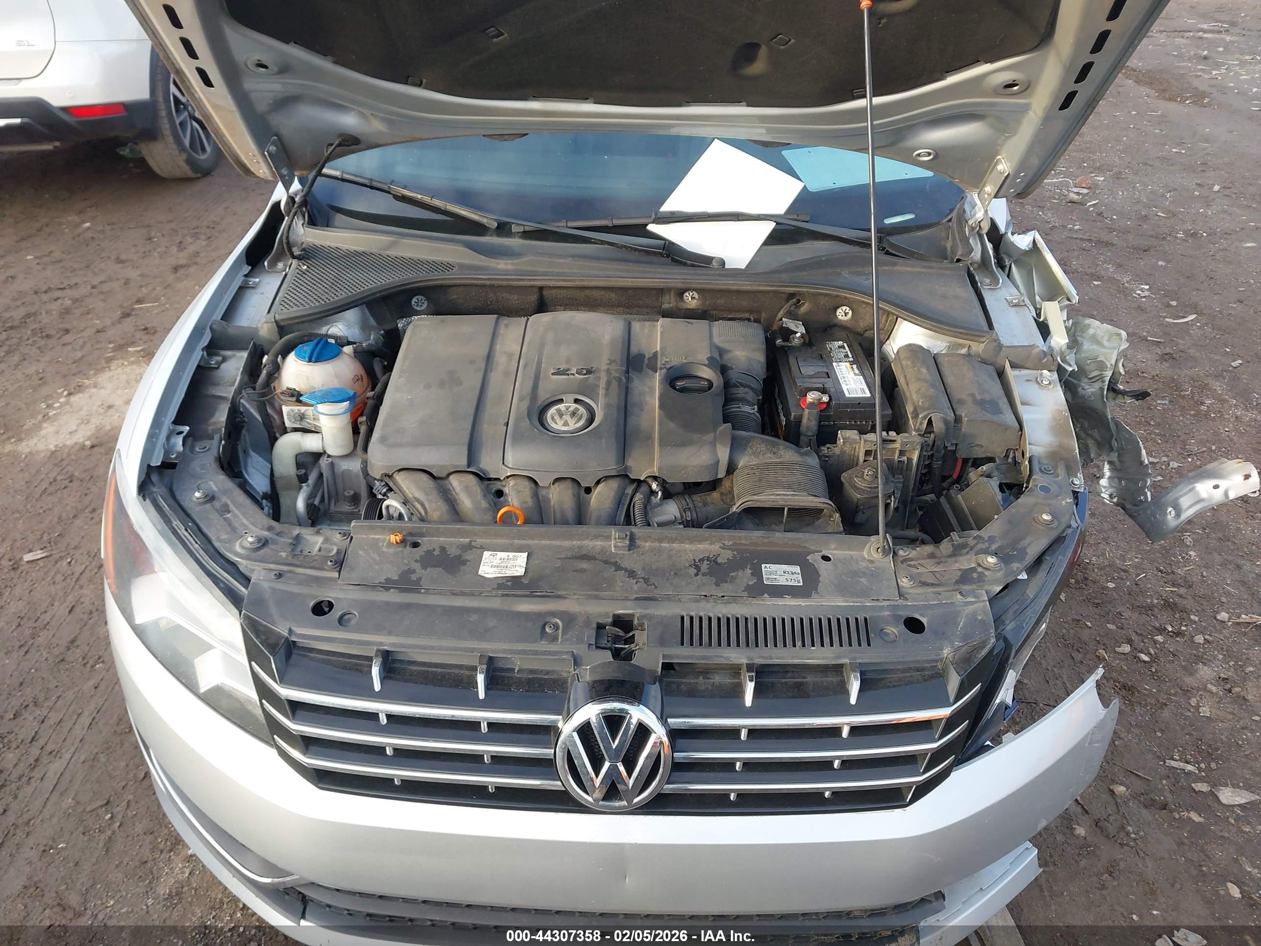VOLKSWAGEN PASSAT image 10