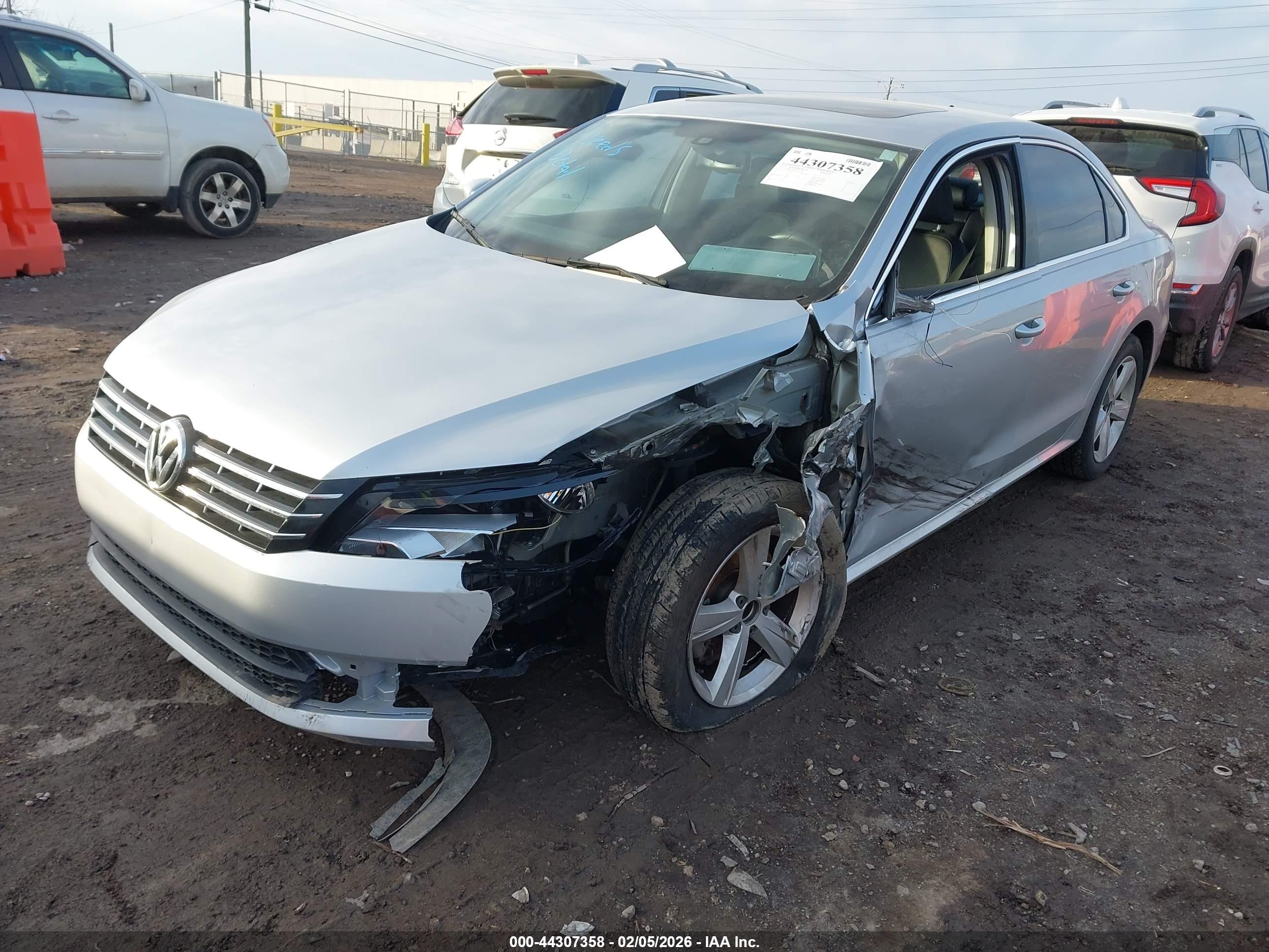 VOLKSWAGEN PASSAT image 6