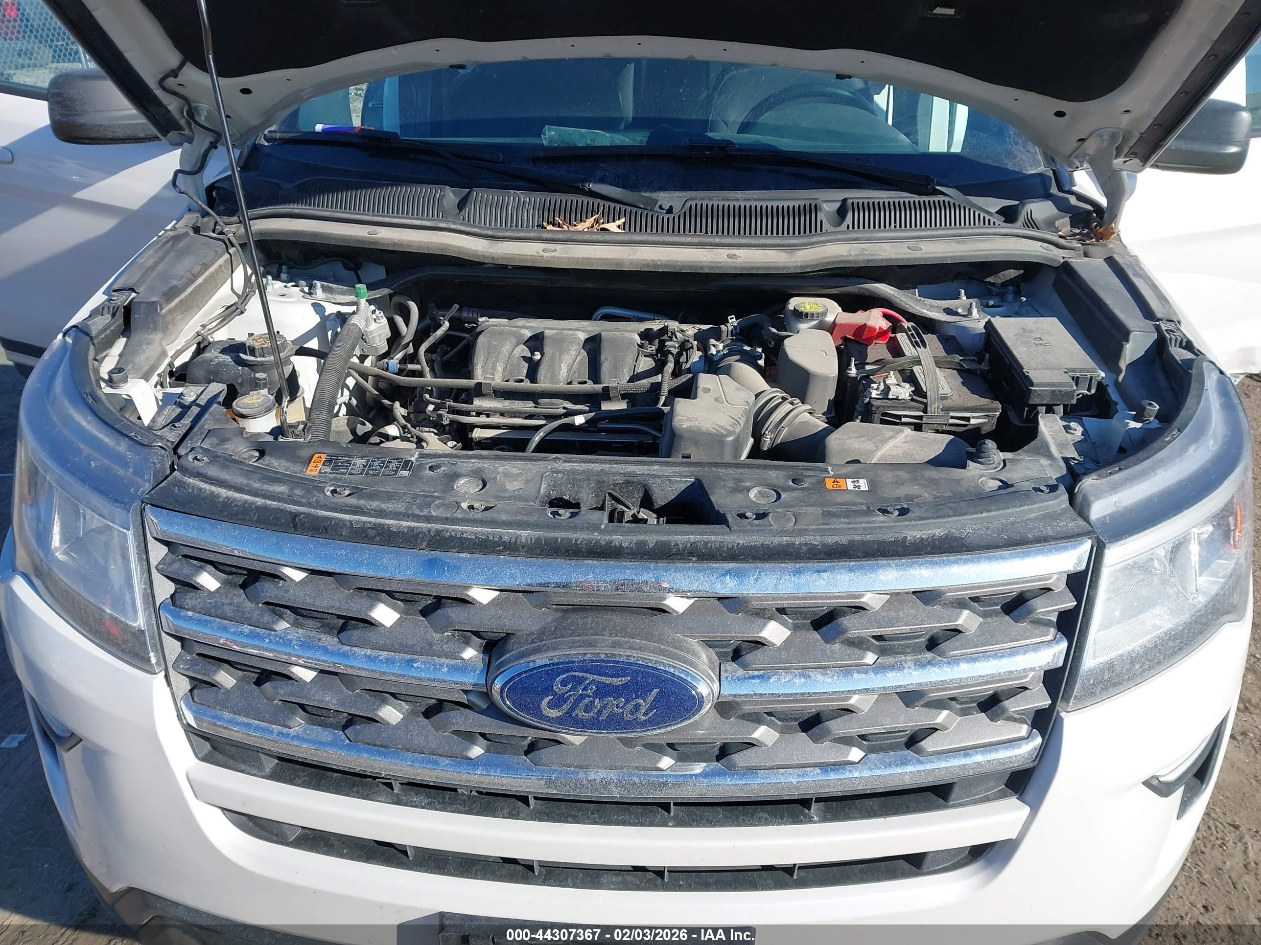 FORD EXPLORER image 10