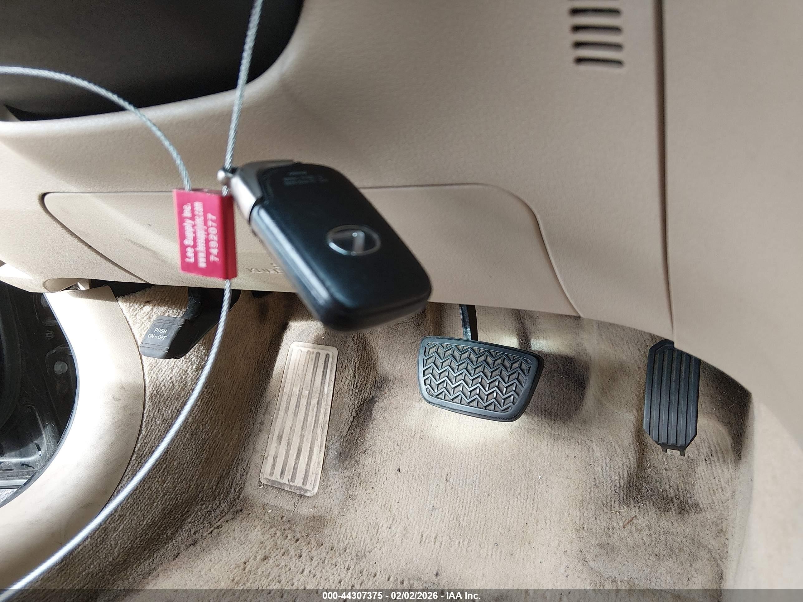 LEXUS ES image 11