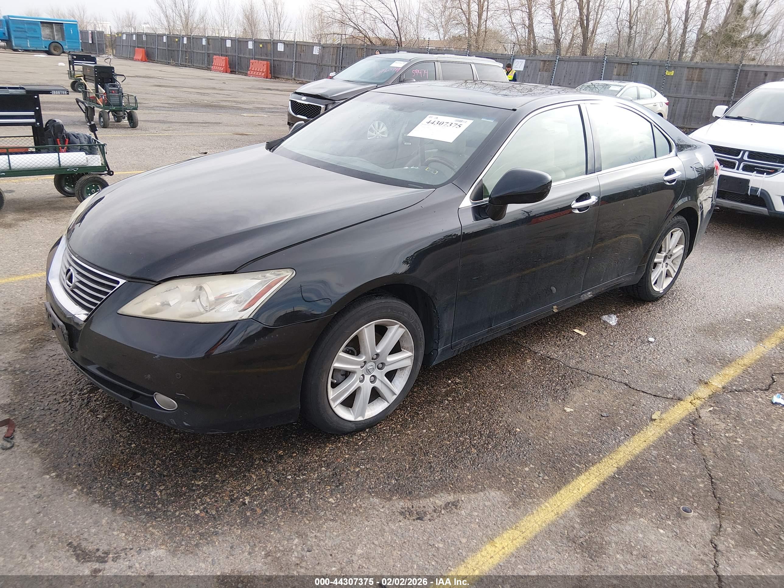 LEXUS ES image 2