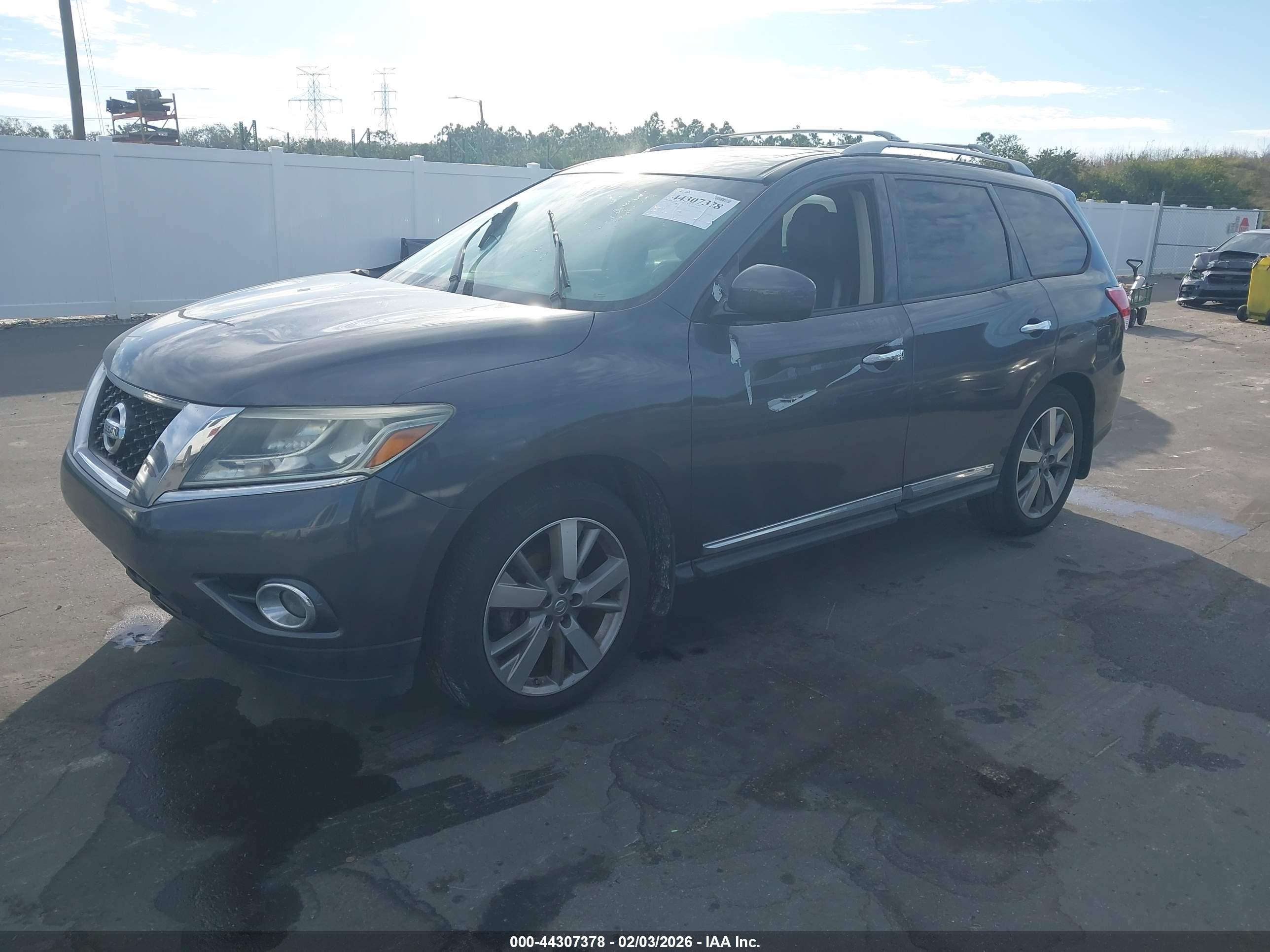 NISSAN PATHFINDER image 2