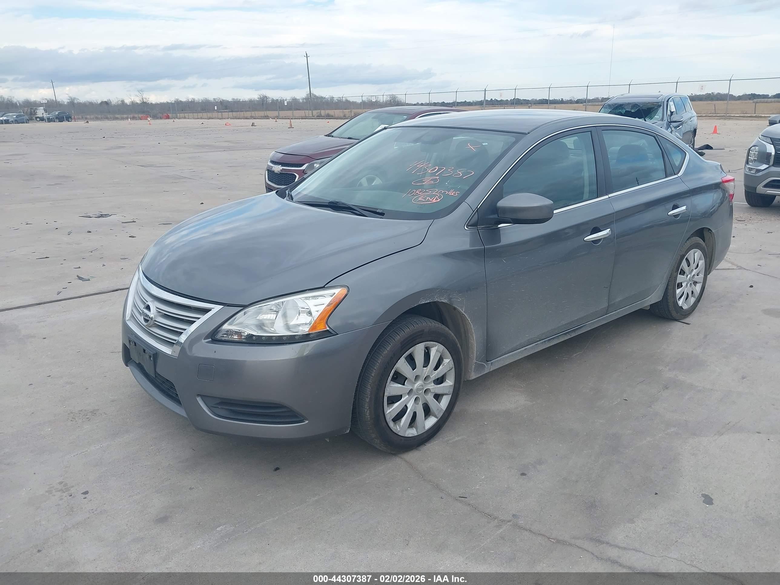 NISSAN SENTRA image 2