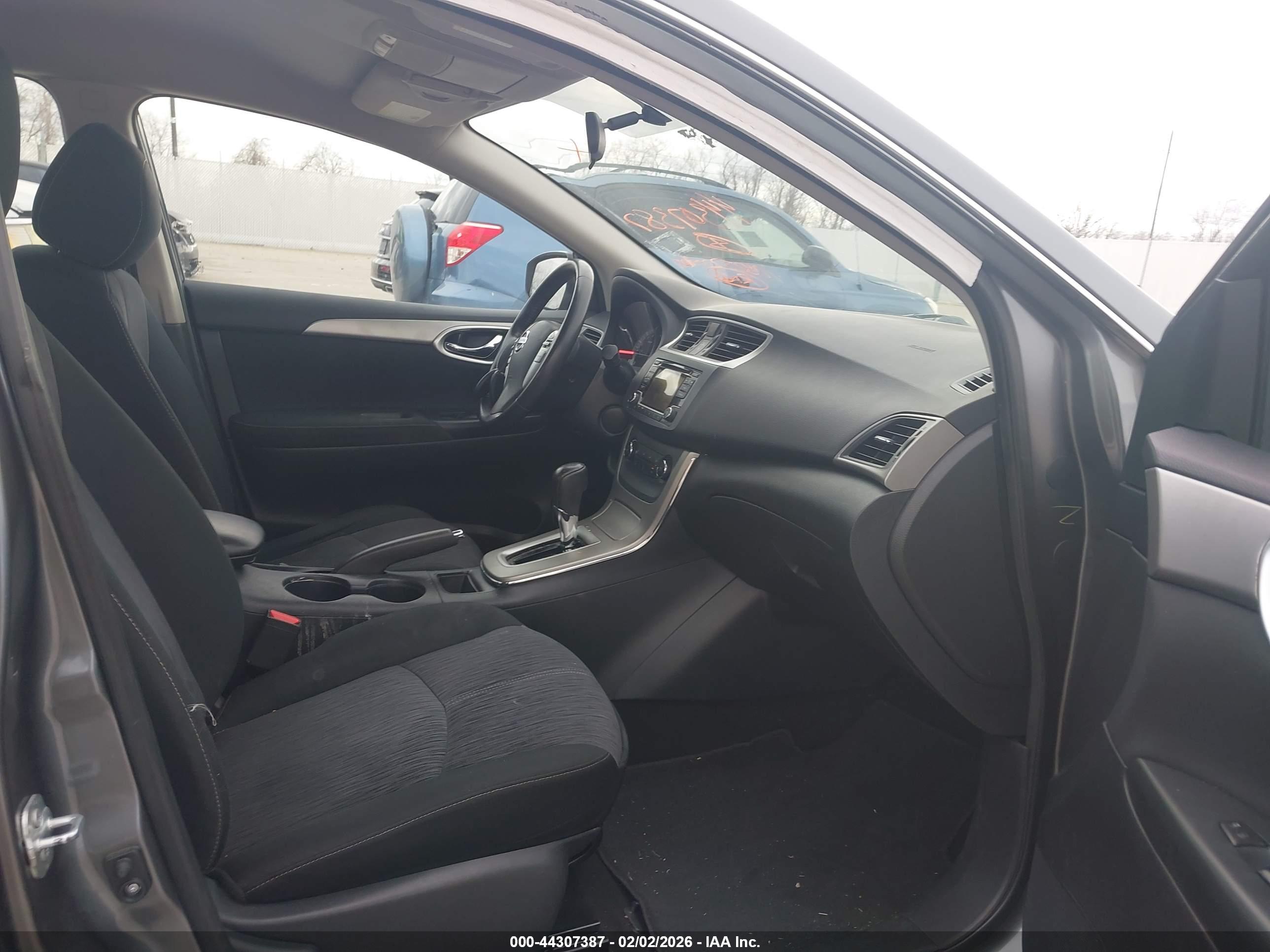 NISSAN SENTRA image 5