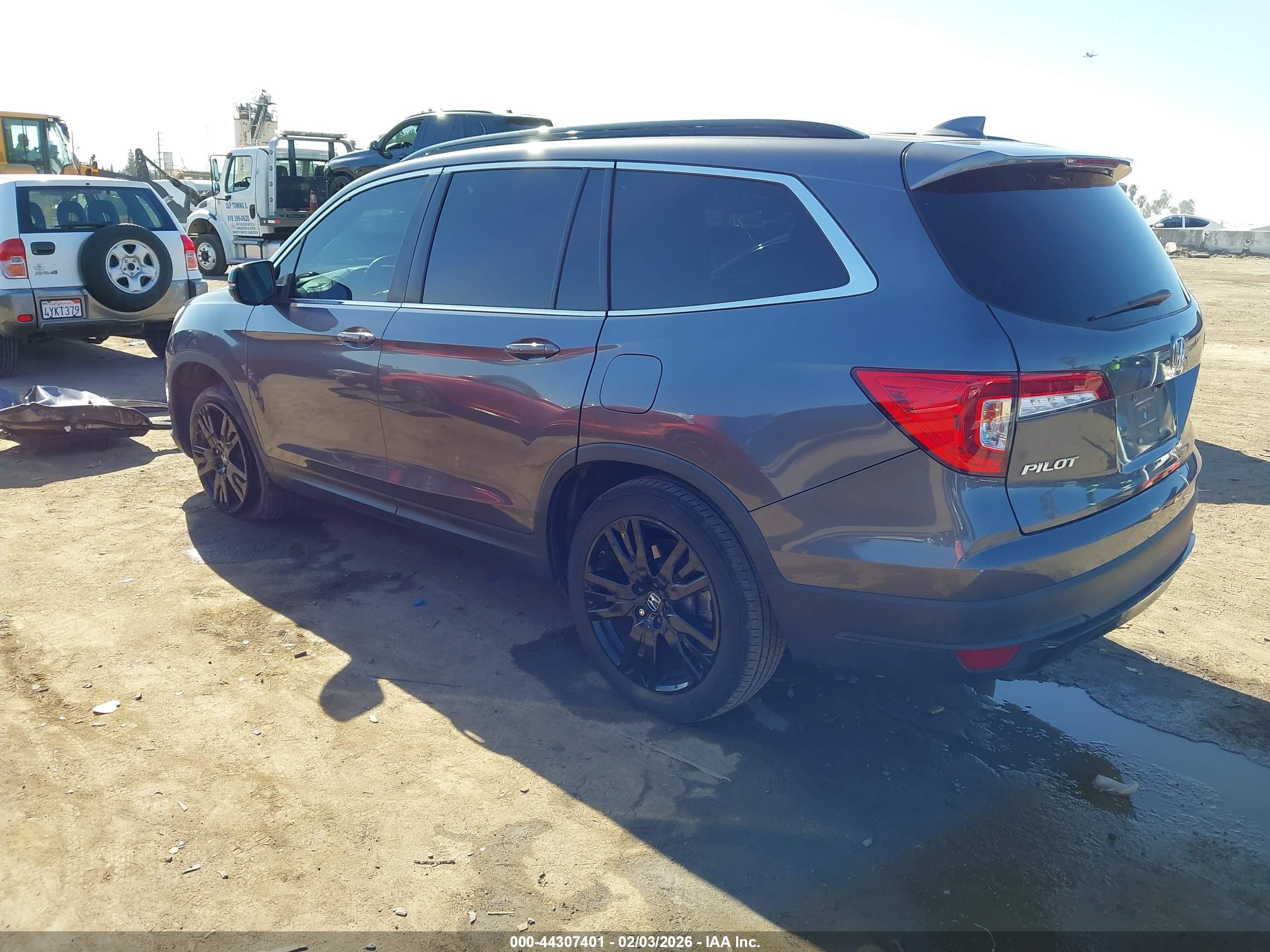 HONDA PILOT image 3
