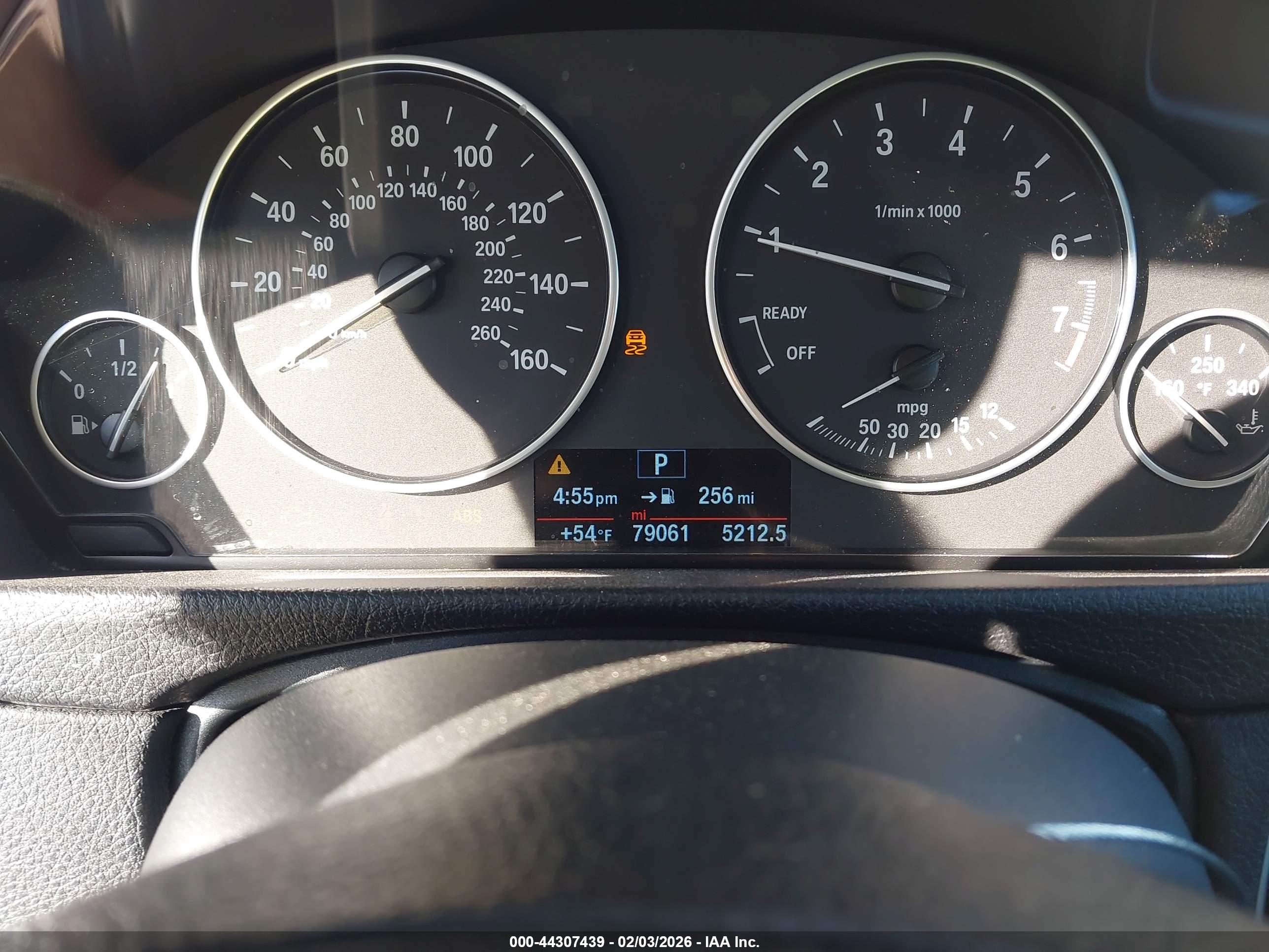BMW 320I image 7