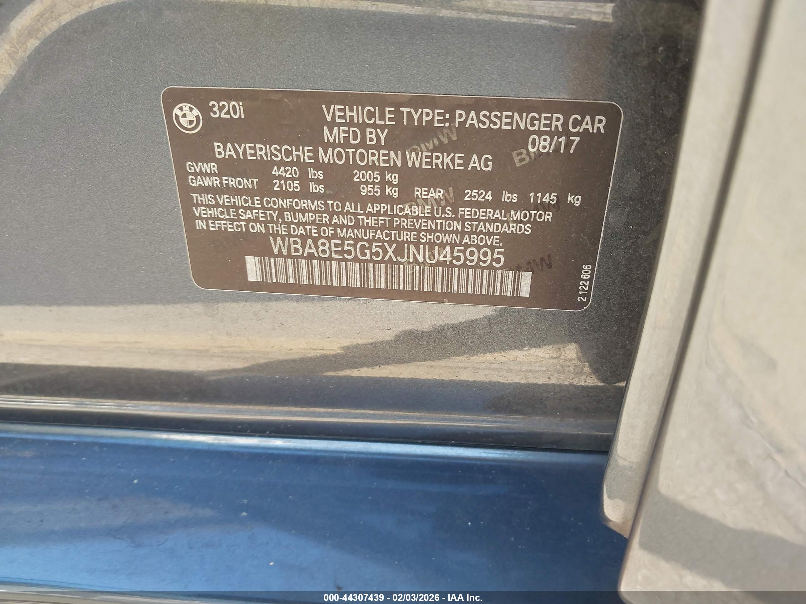 BMW 320I image 9