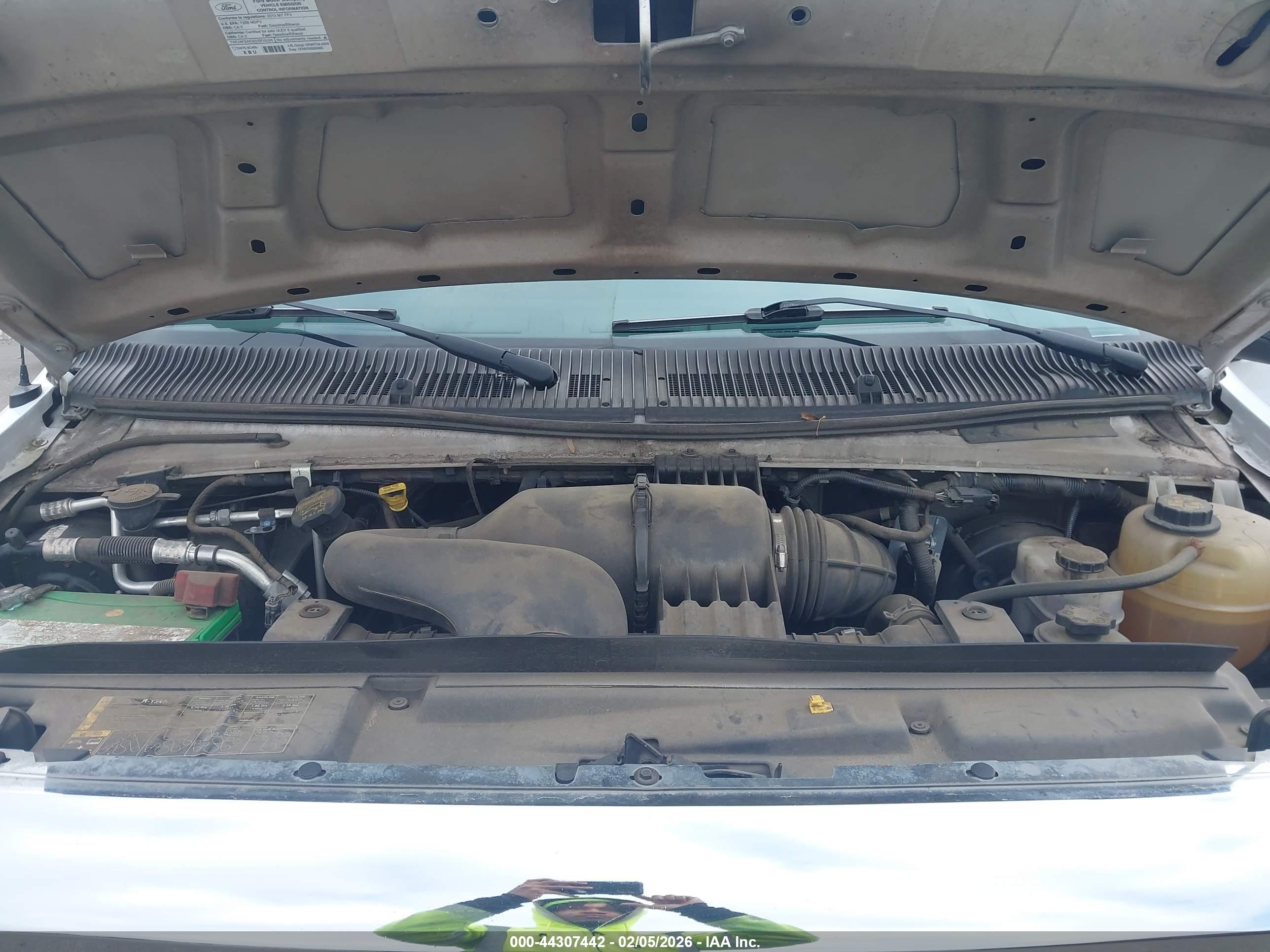 FORD E-250 image 10