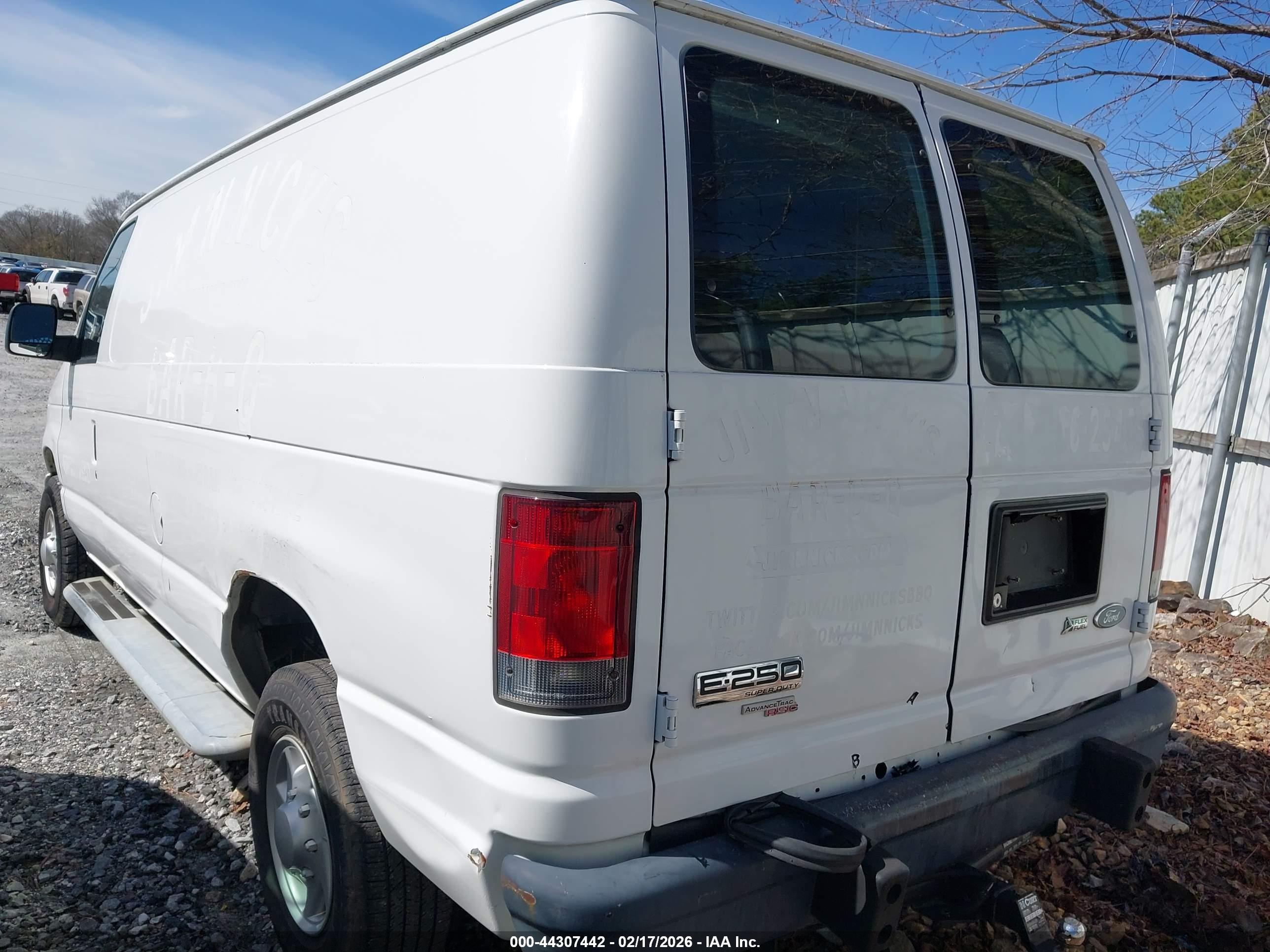 FORD E-250 image 3