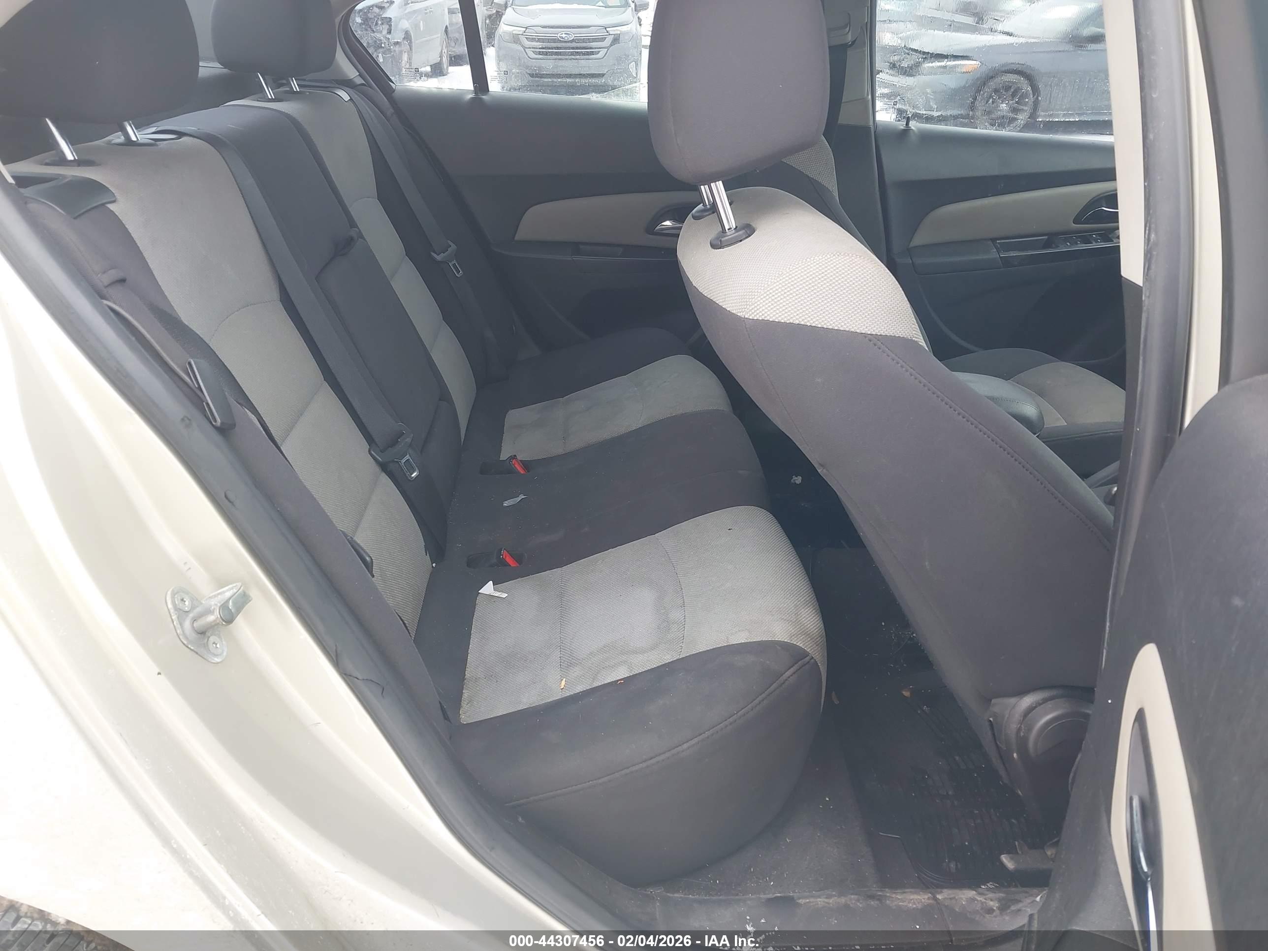 CHEVROLET CRUZE image 8