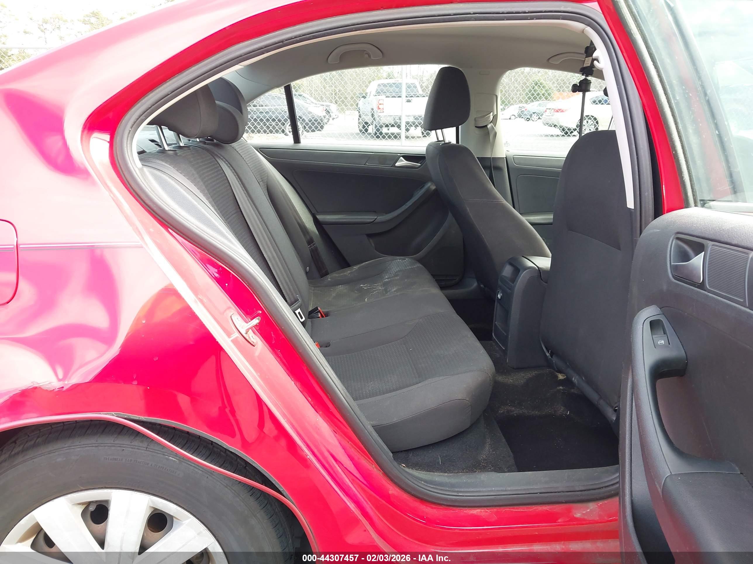VOLKSWAGEN JETTA image 8