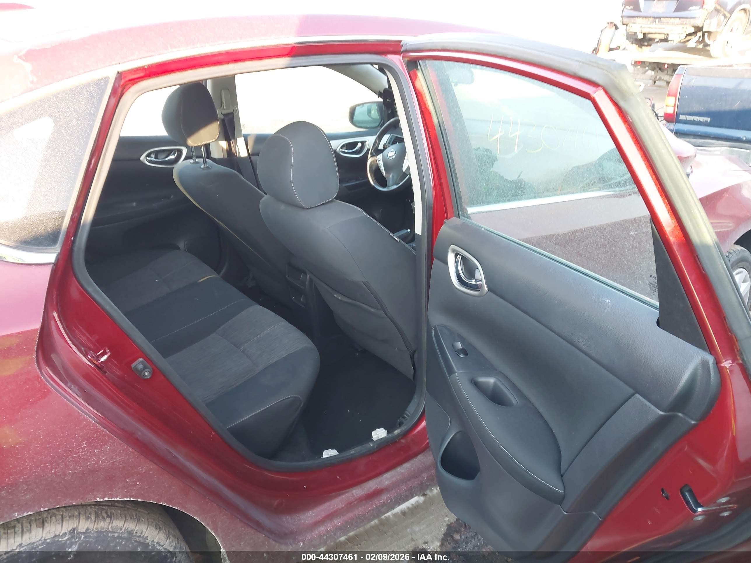 NISSAN SENTRA image 8