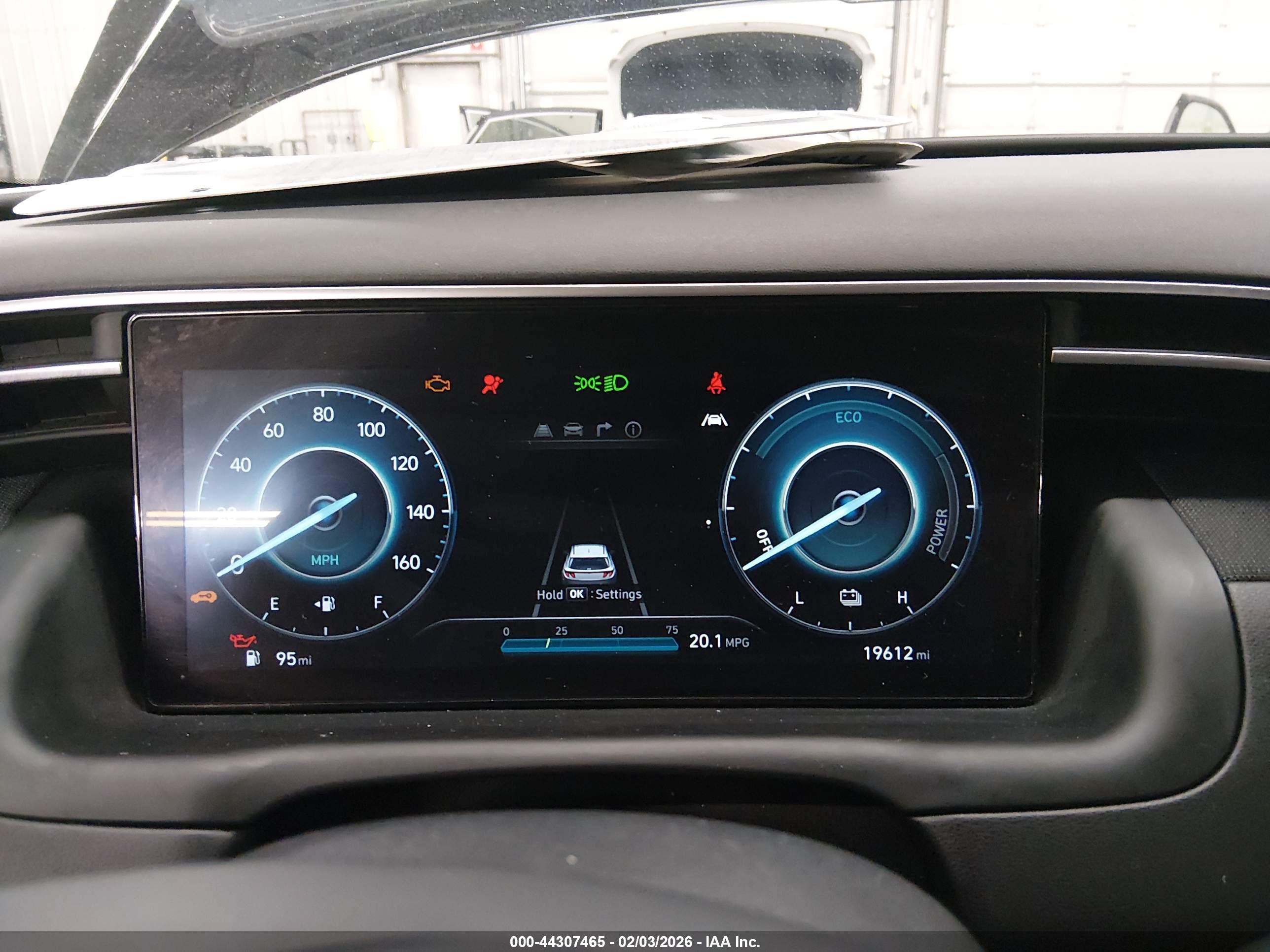 HYUNDAI TUCSON image 7