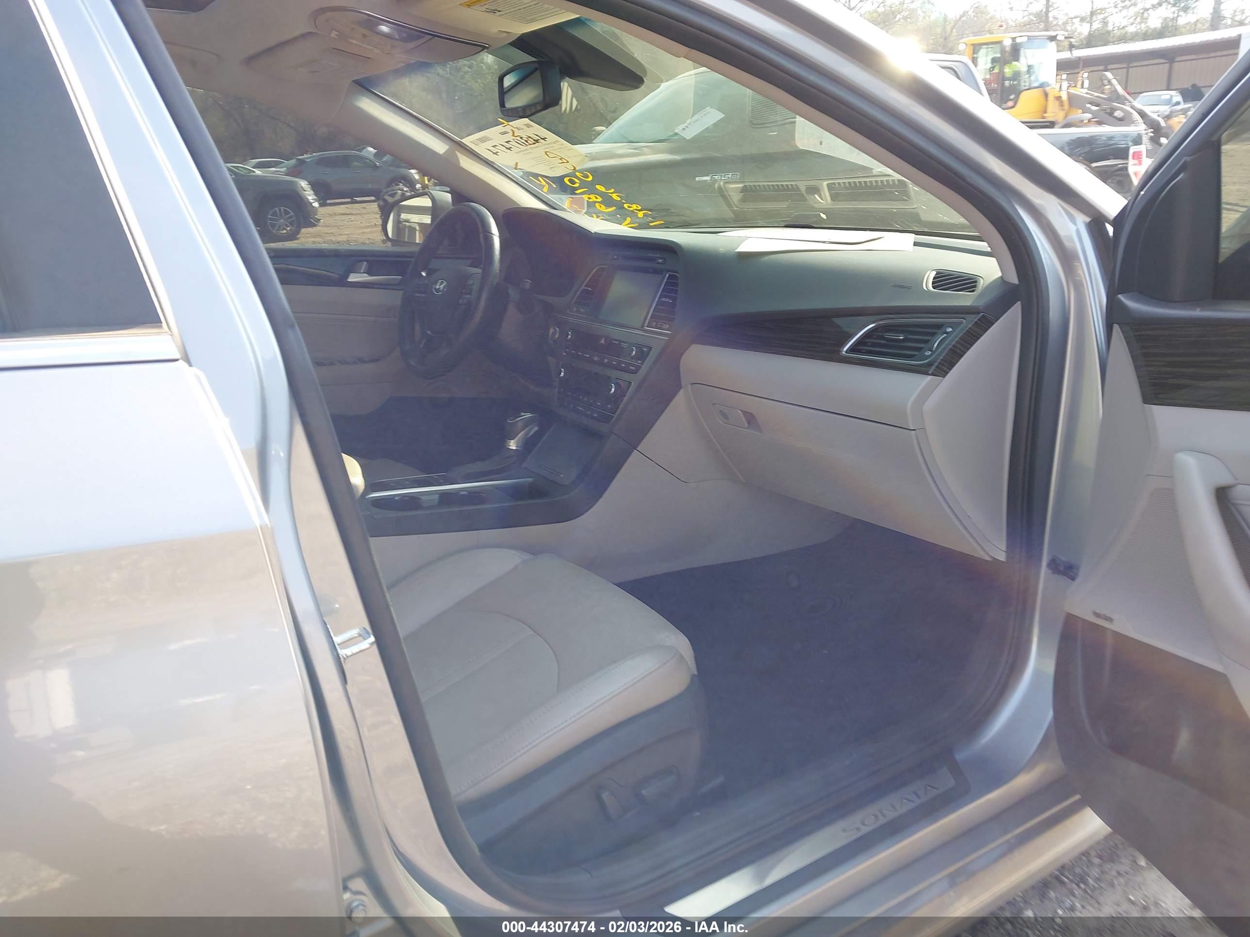 HYUNDAI SONATA image 5