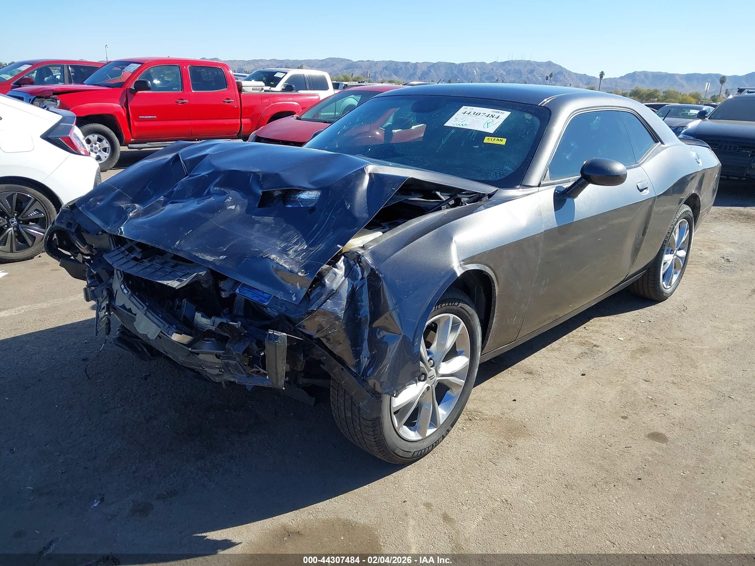 DODGE CHALLENGER image 2