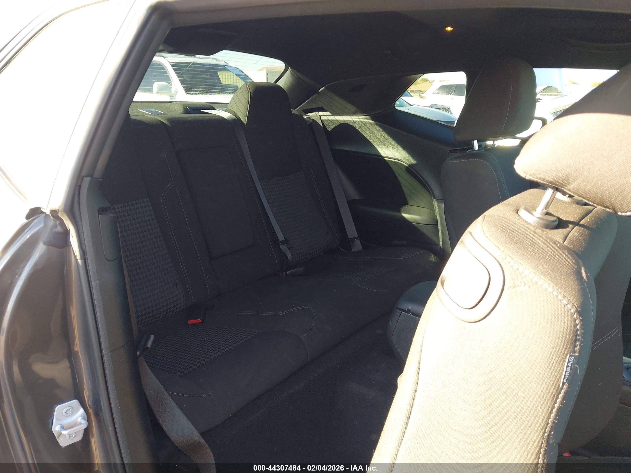 DODGE CHALLENGER image 8