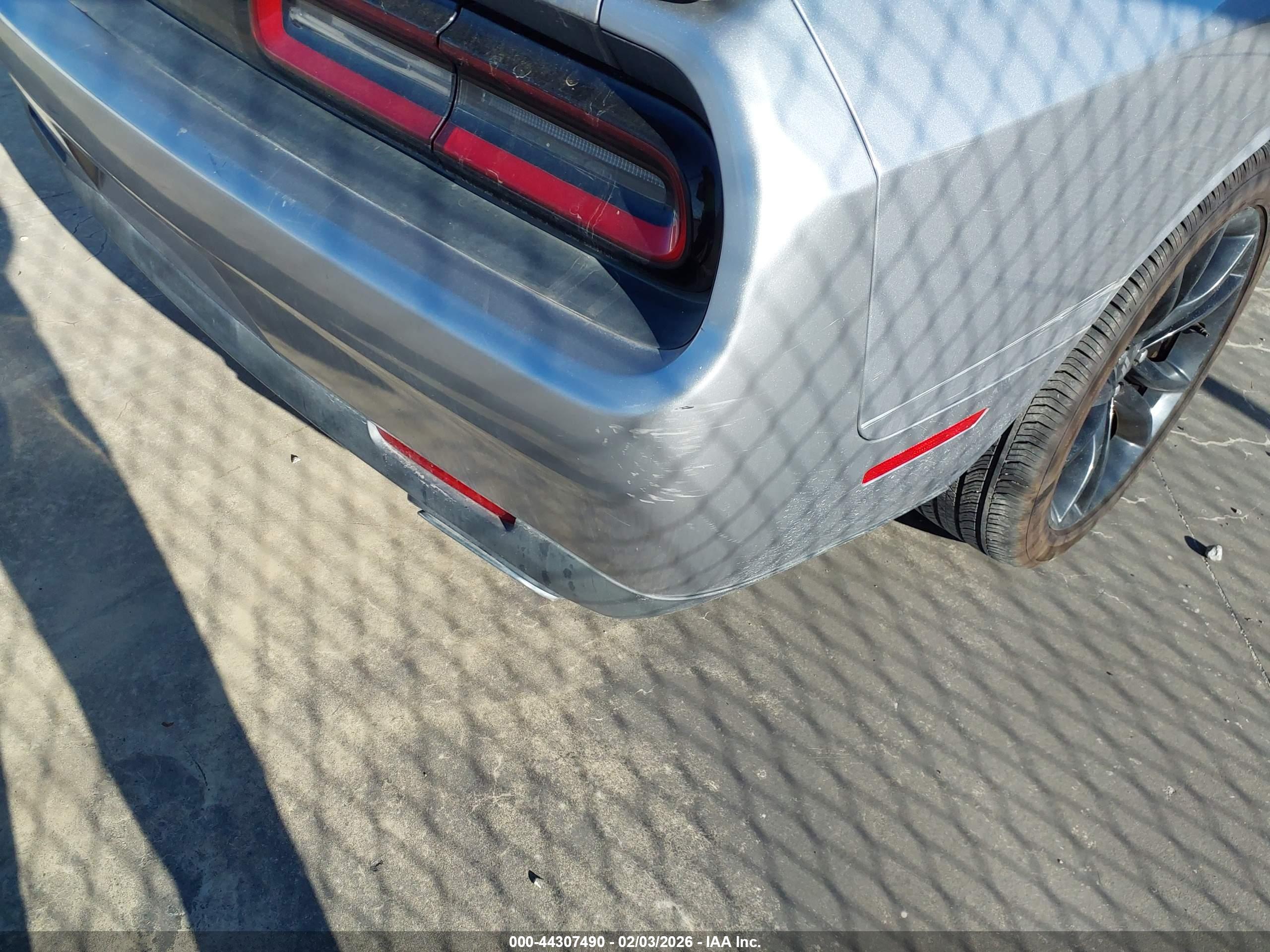 DODGE CHALLENGER image 6