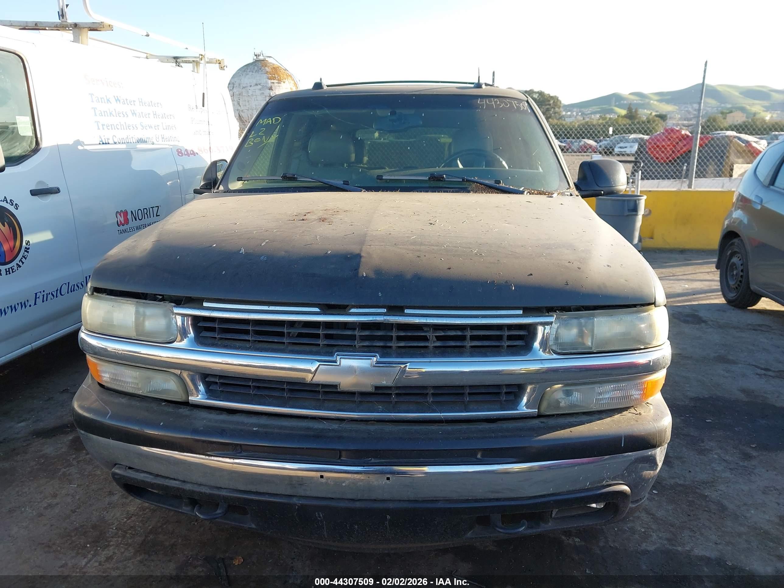 CHEVROLET TAHOE image 6