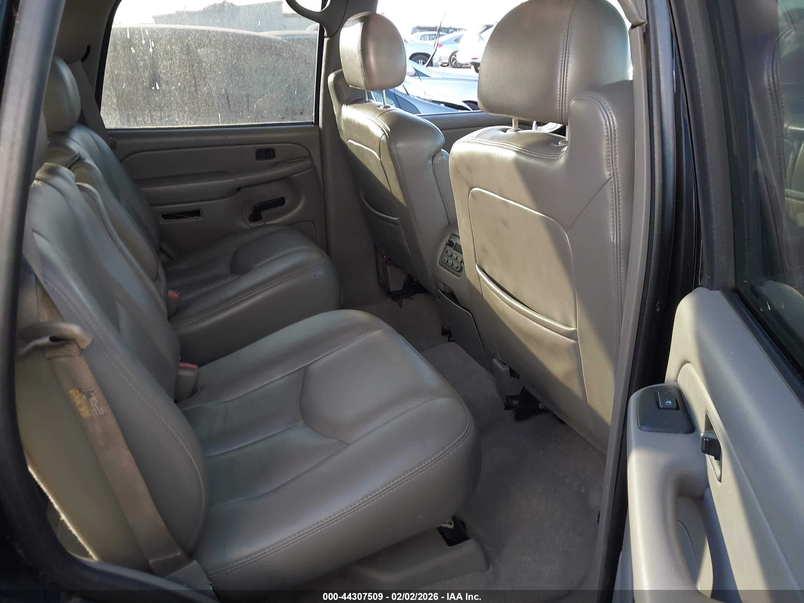 CHEVROLET TAHOE image 8
