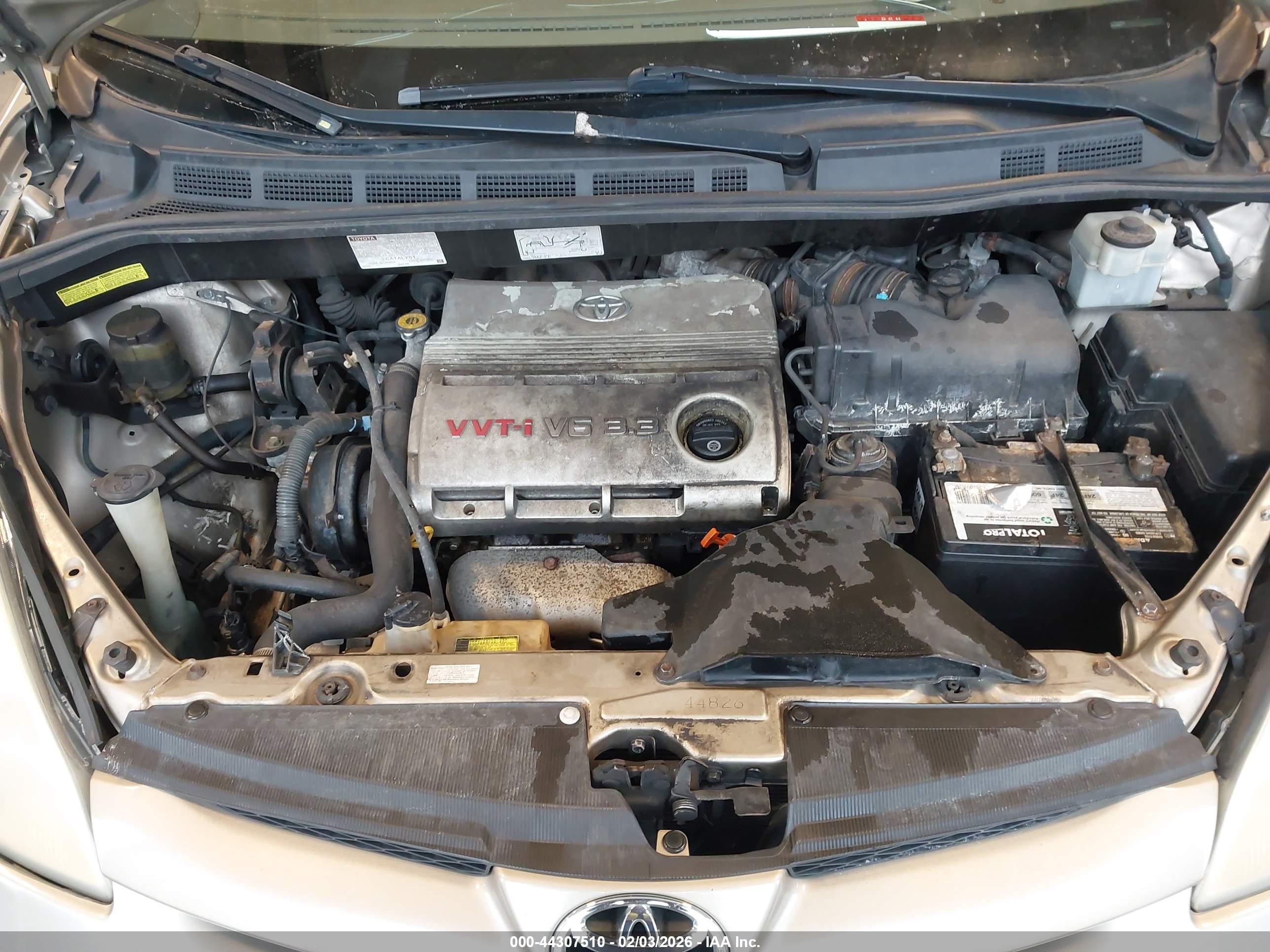 TOYOTA SIENNA image 10
