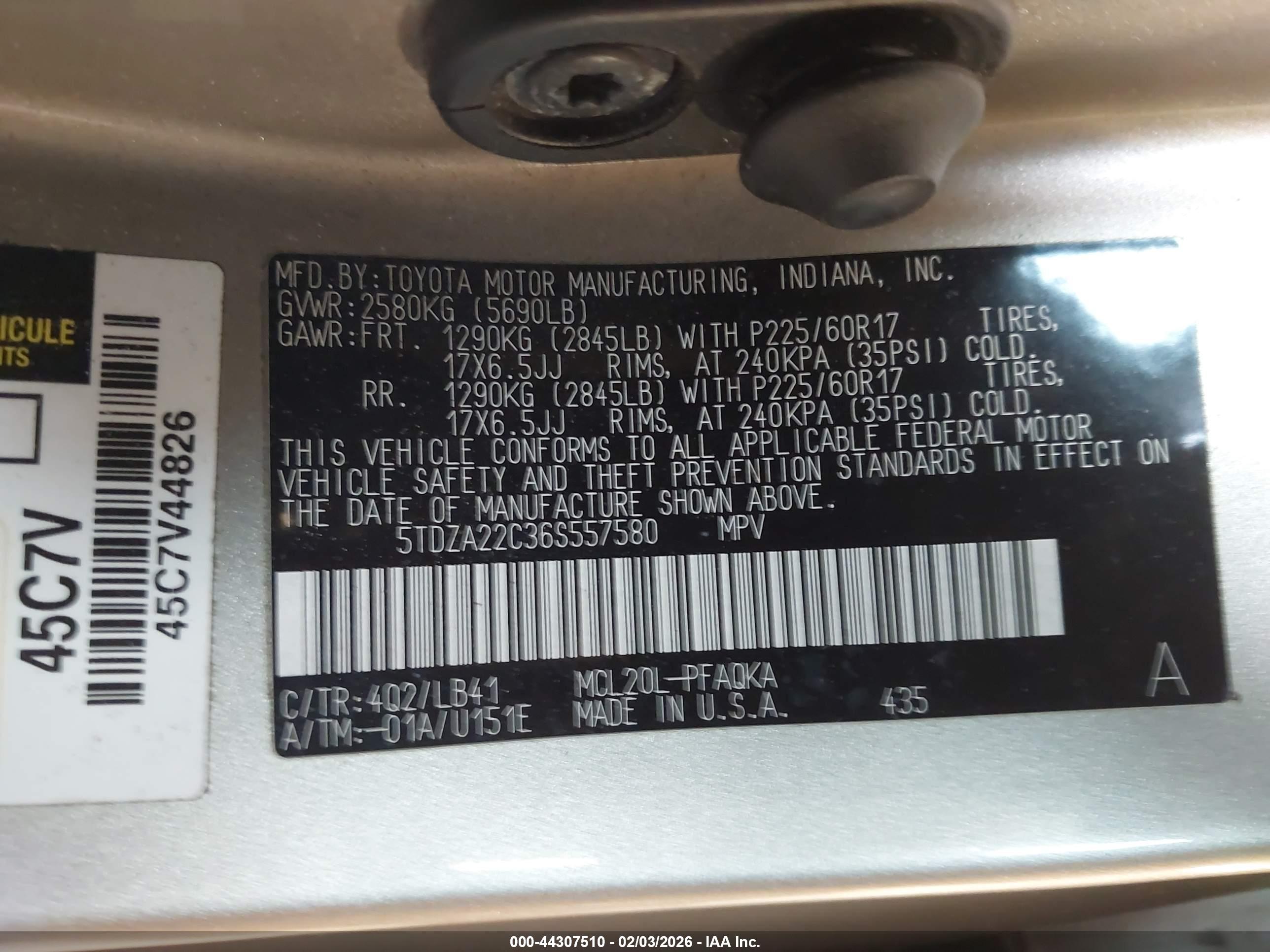 TOYOTA SIENNA image 9