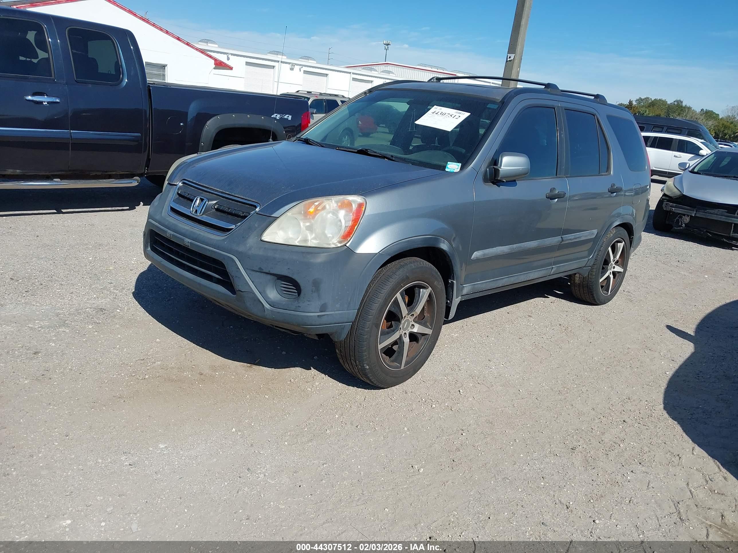 HONDA CR-V image 2