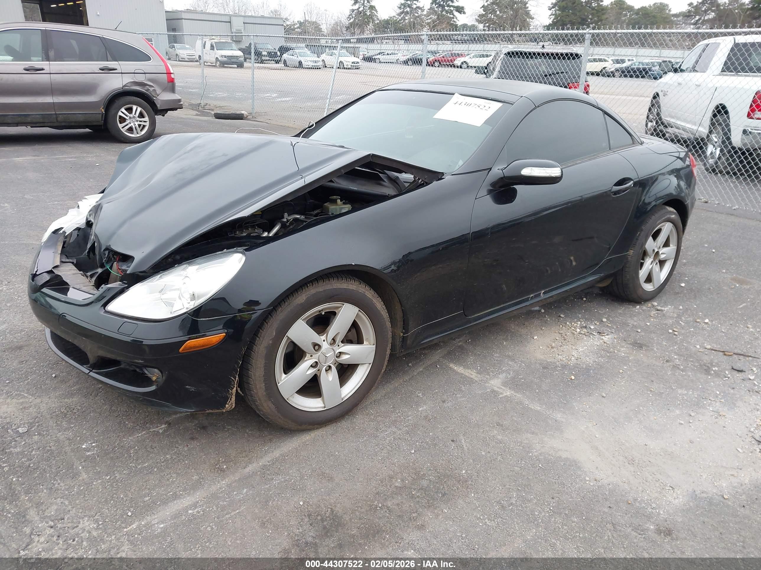 MERCEDES-BENZ SLK image 2
