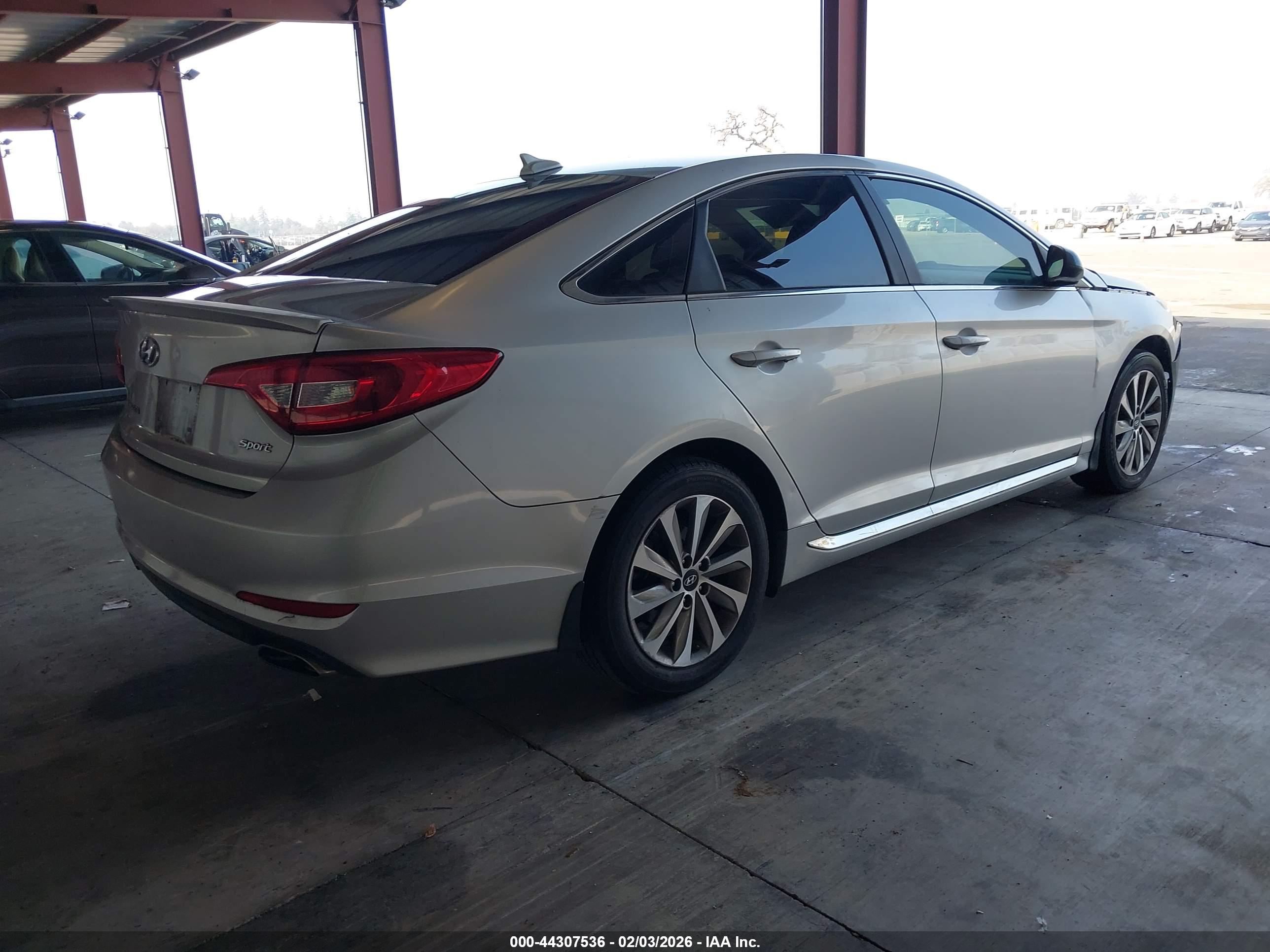 HYUNDAI SONATA image 4