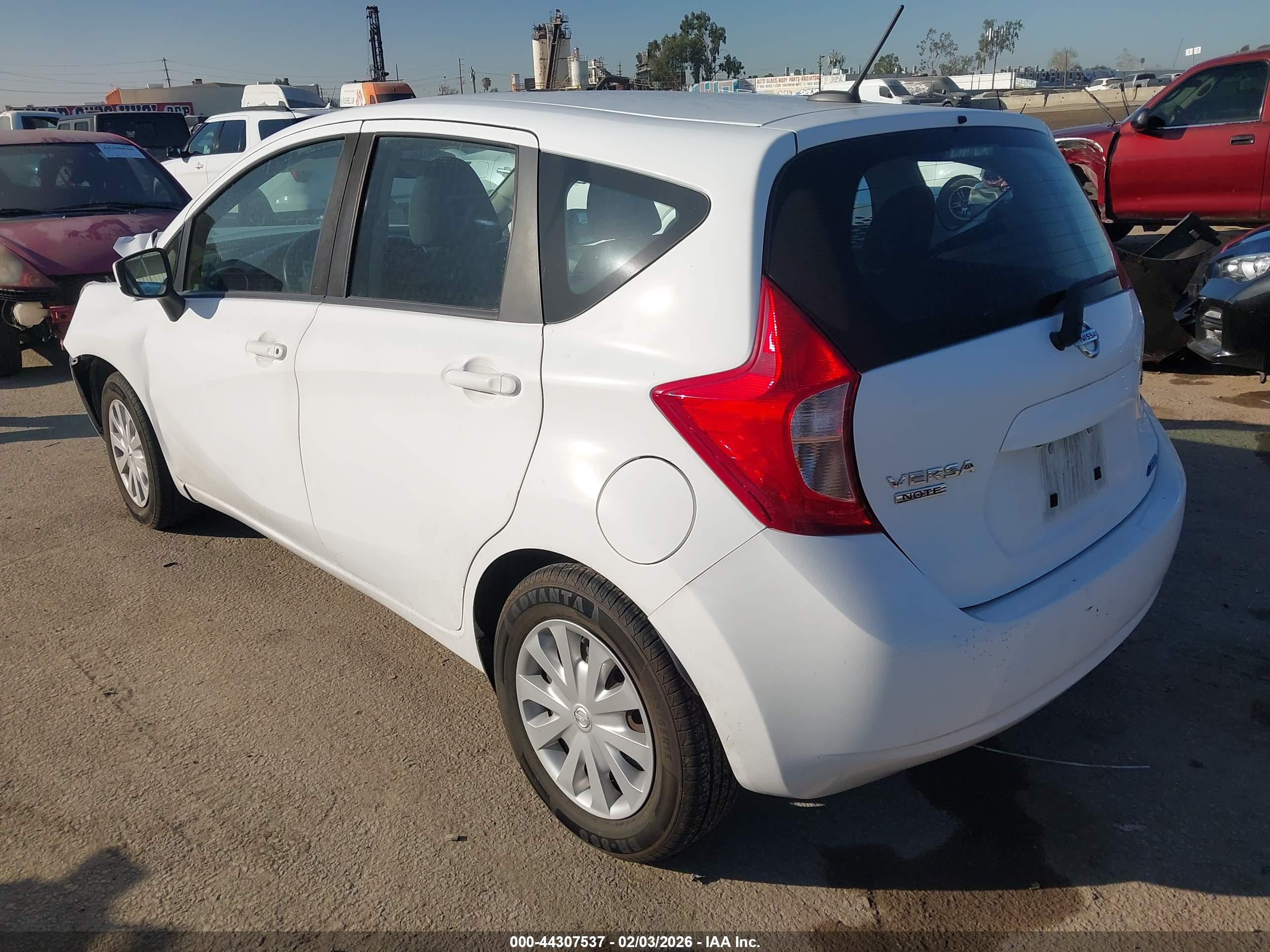 NISSAN VERSA image 3