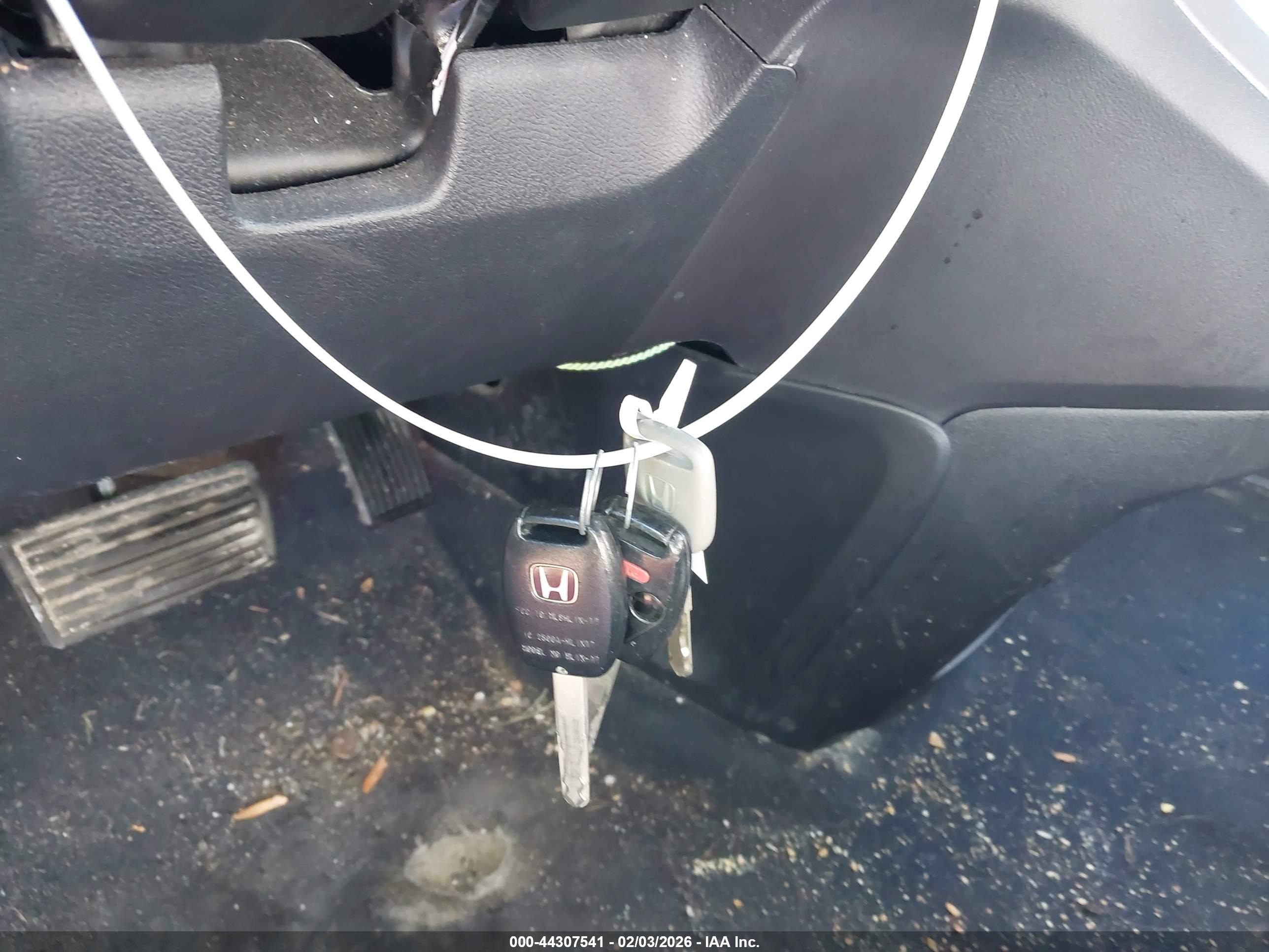 HONDA CR-V image 11