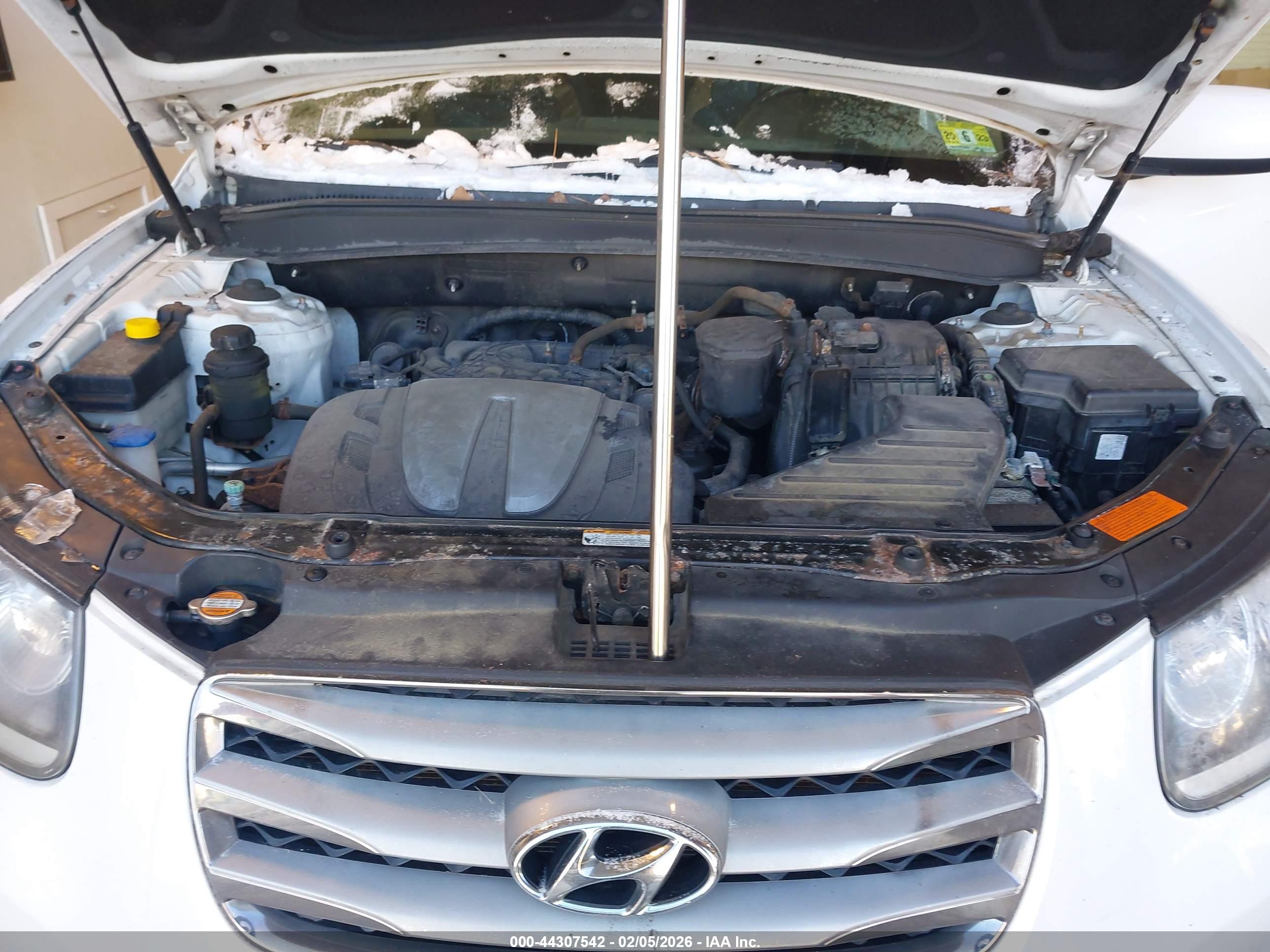HYUNDAI SANTA image 10