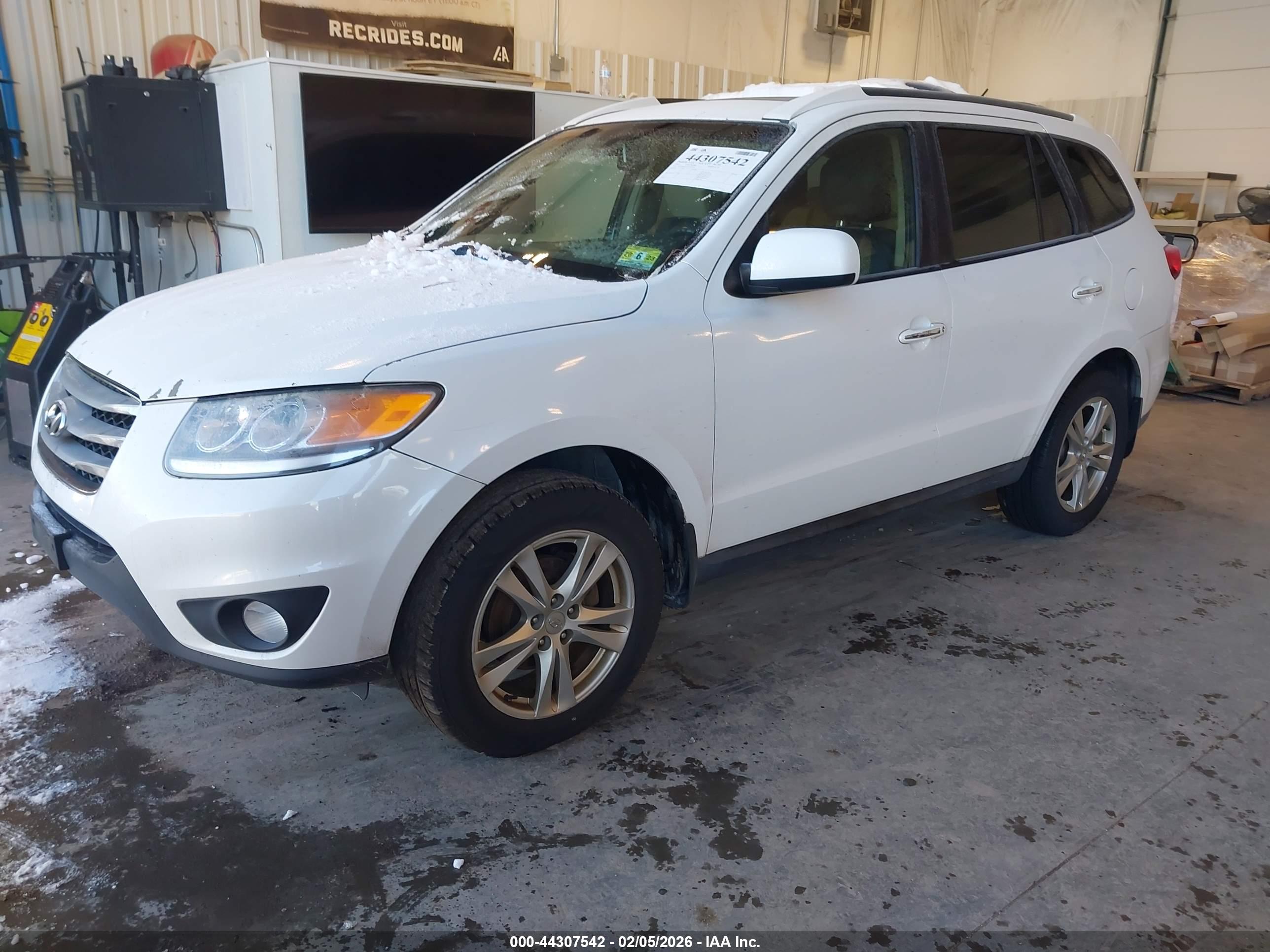 HYUNDAI SANTA image 2