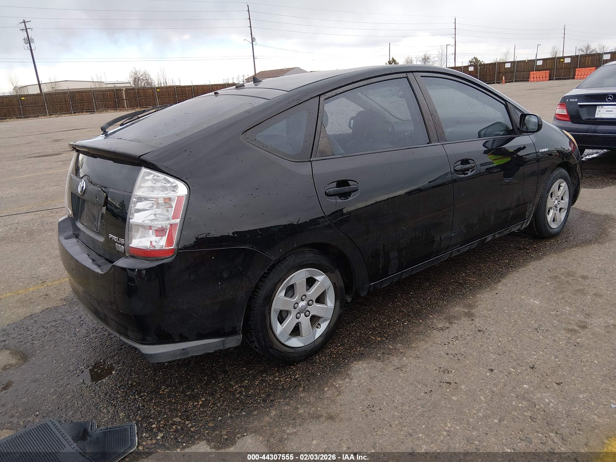 TOYOTA PRIUS image 4