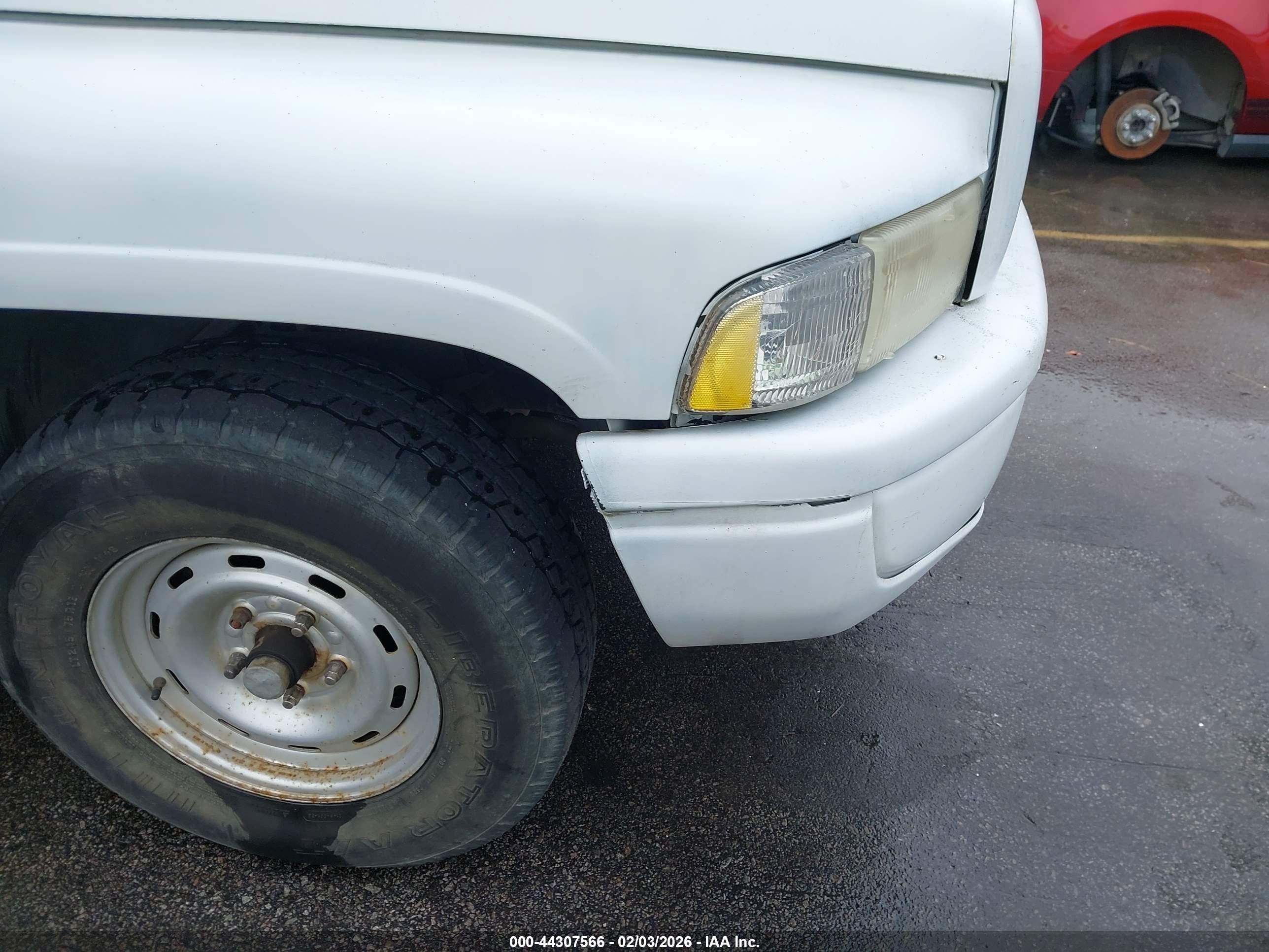 DODGE RAM image 6