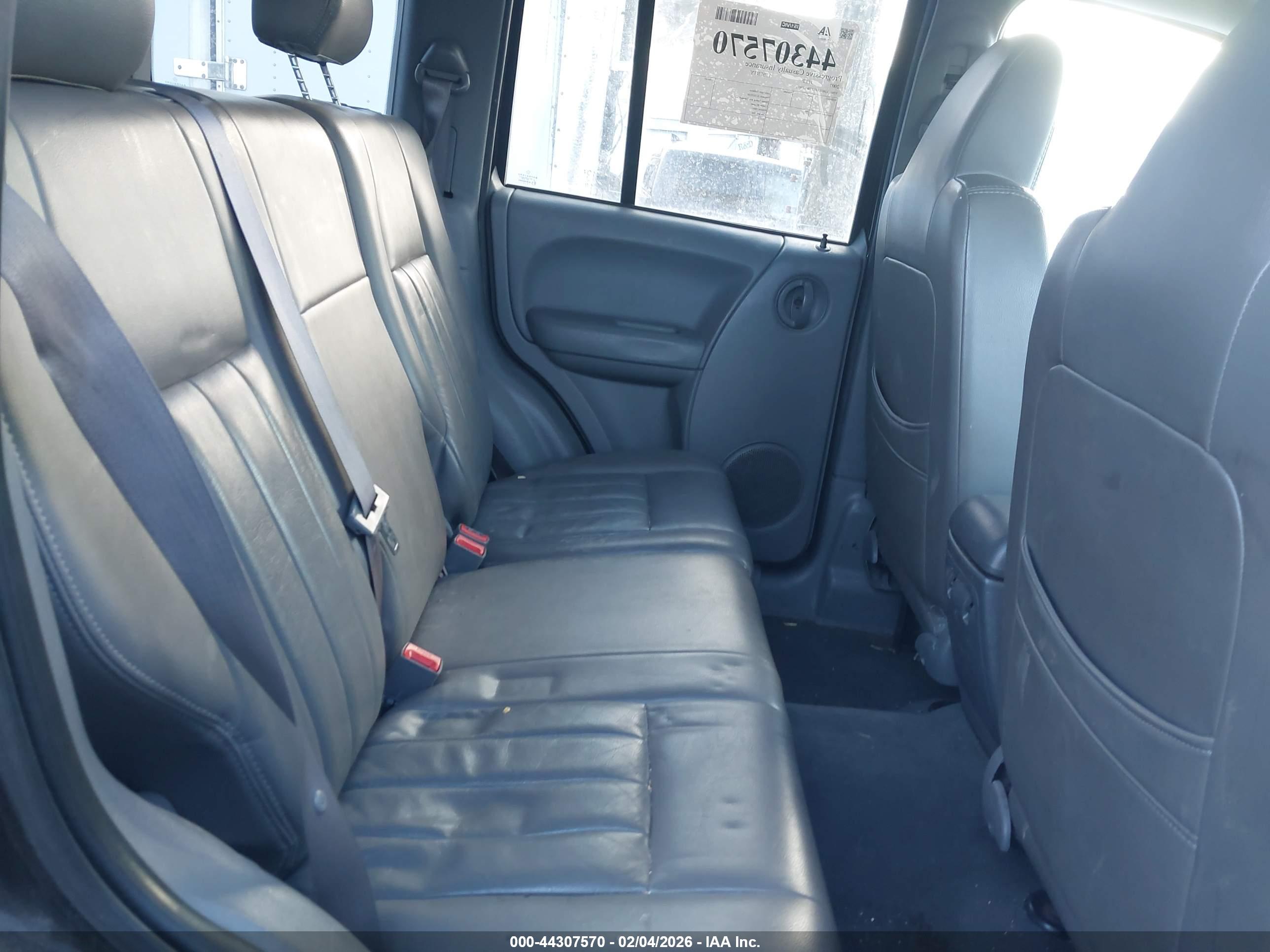 JEEP LIBERTY image 8