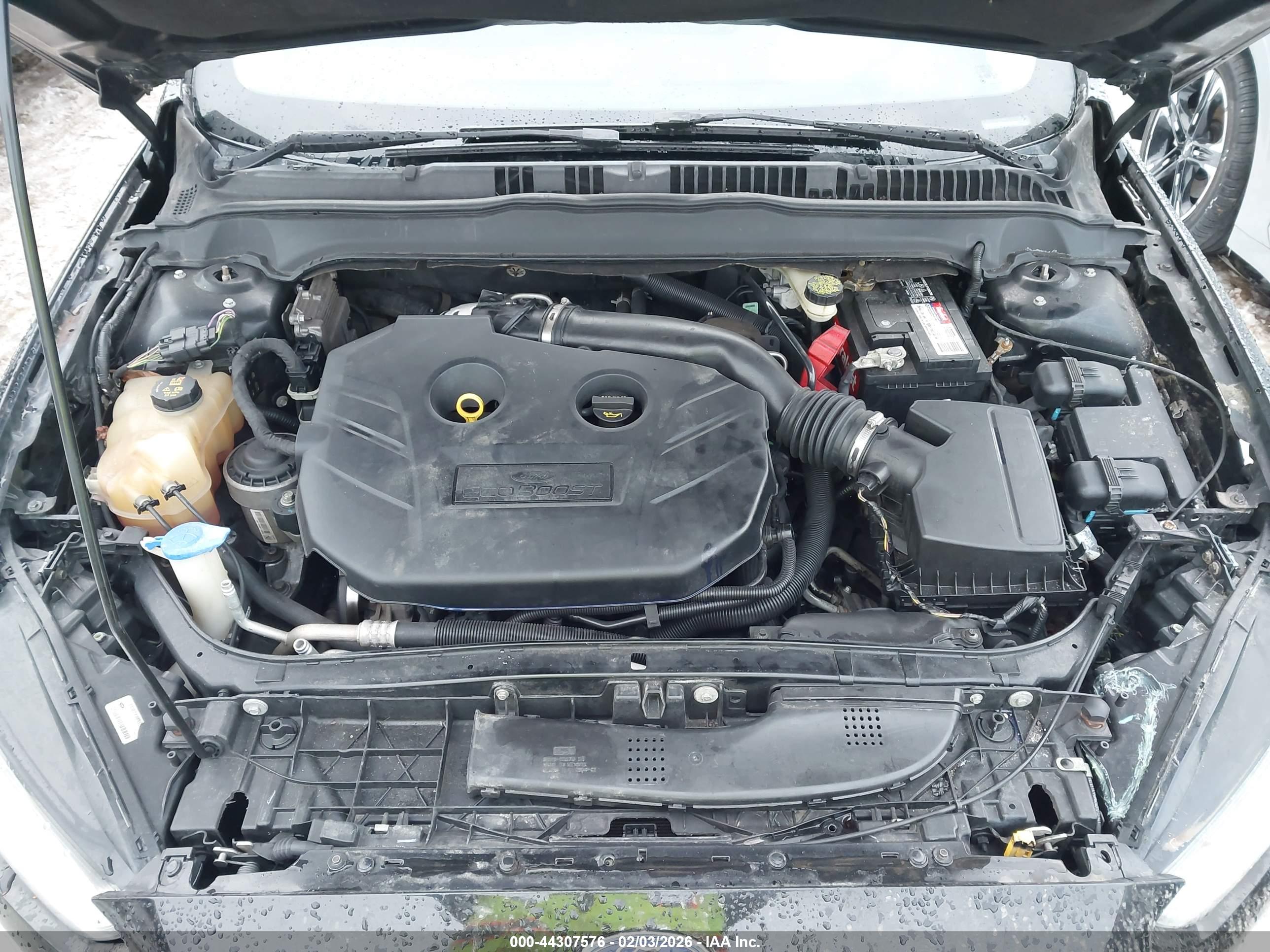 FORD FUSION image 10