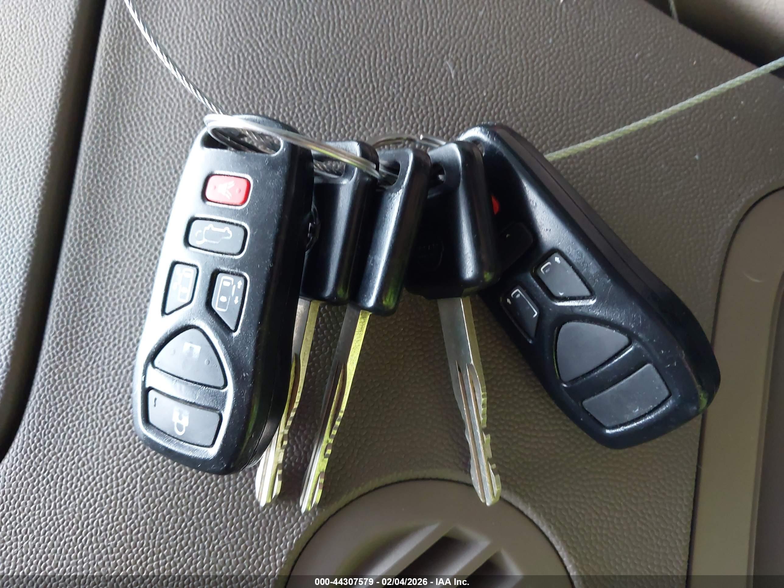 NISSAN QUEST image 11