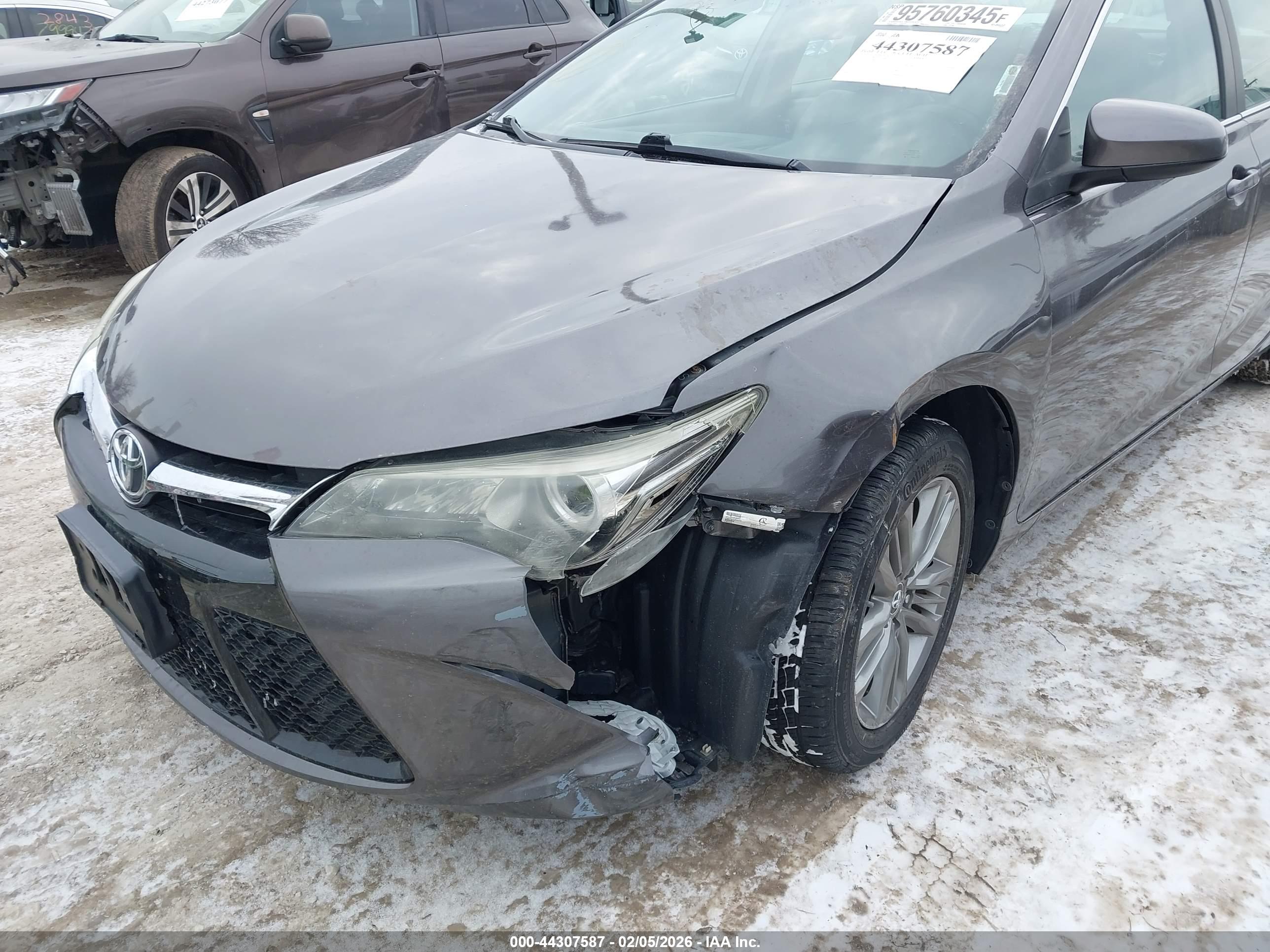 TOYOTA CAMRY image 6
