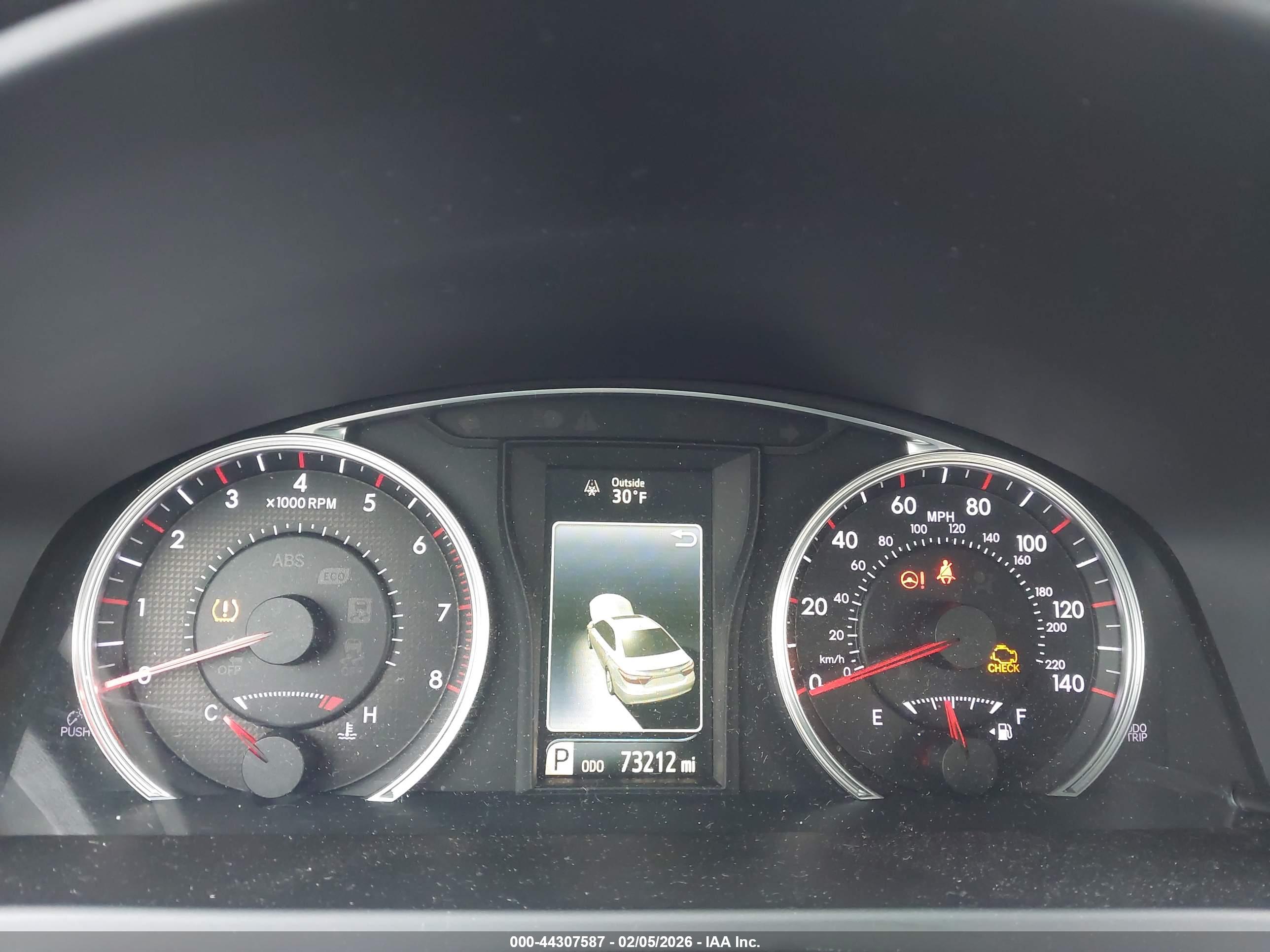 TOYOTA CAMRY image 7