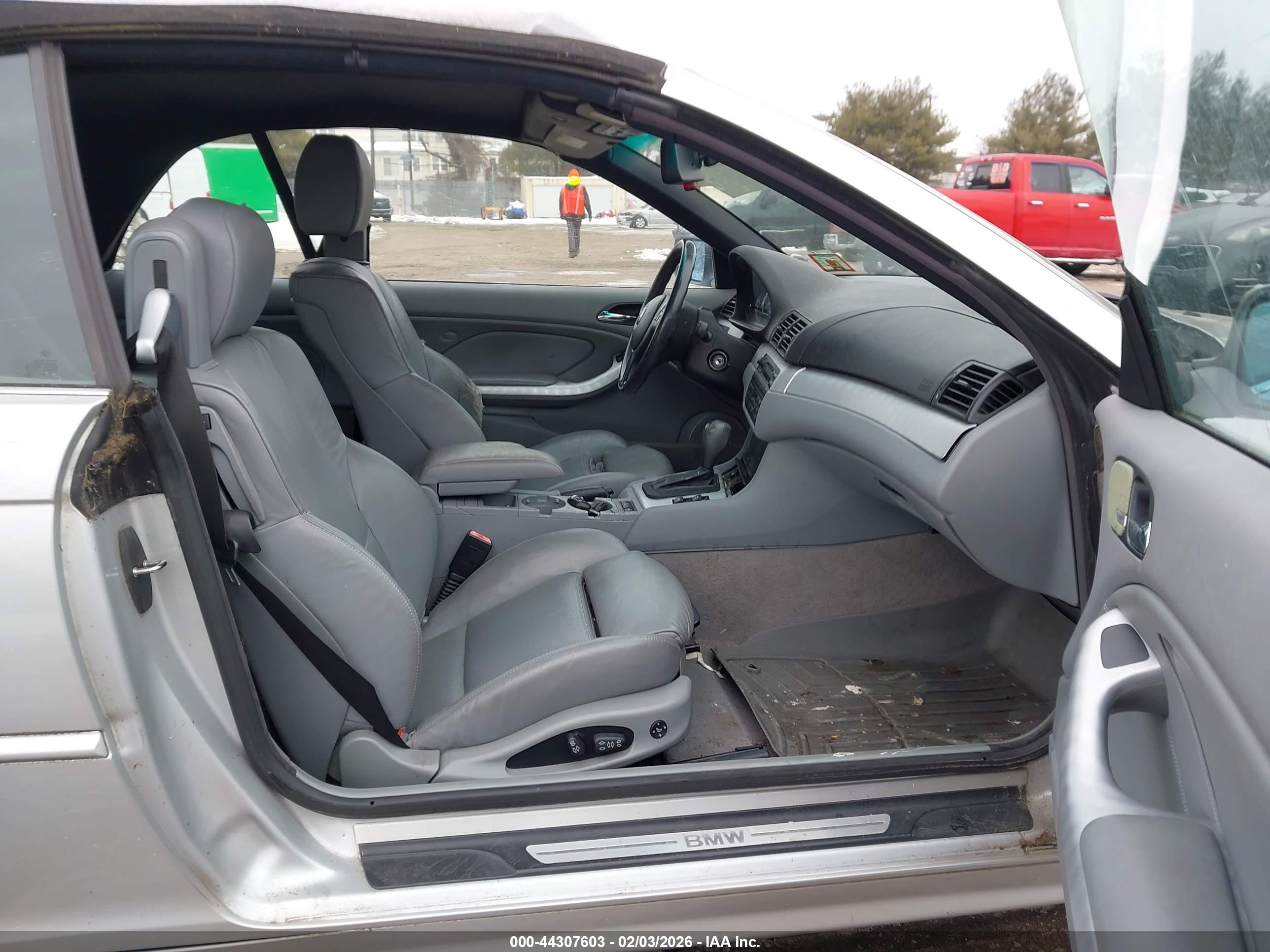 BMW 330CI image 5