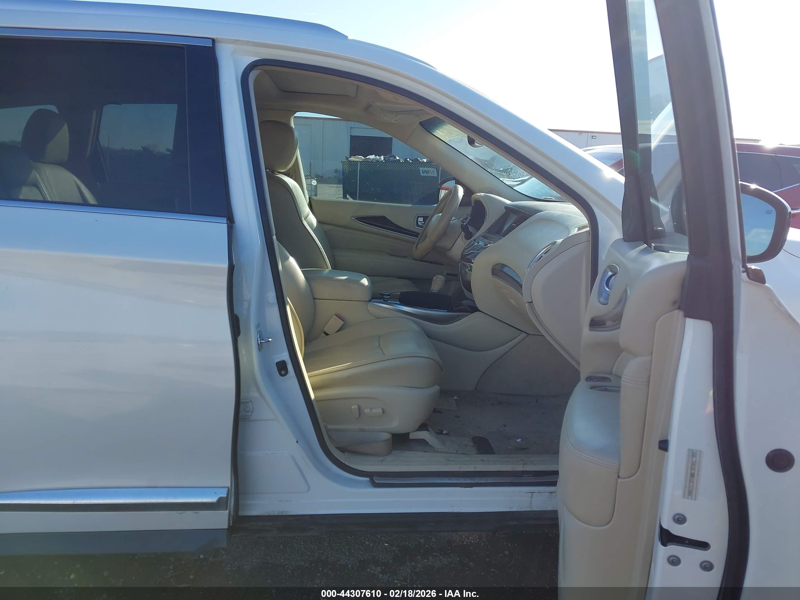 INFINITI JX35 image 5