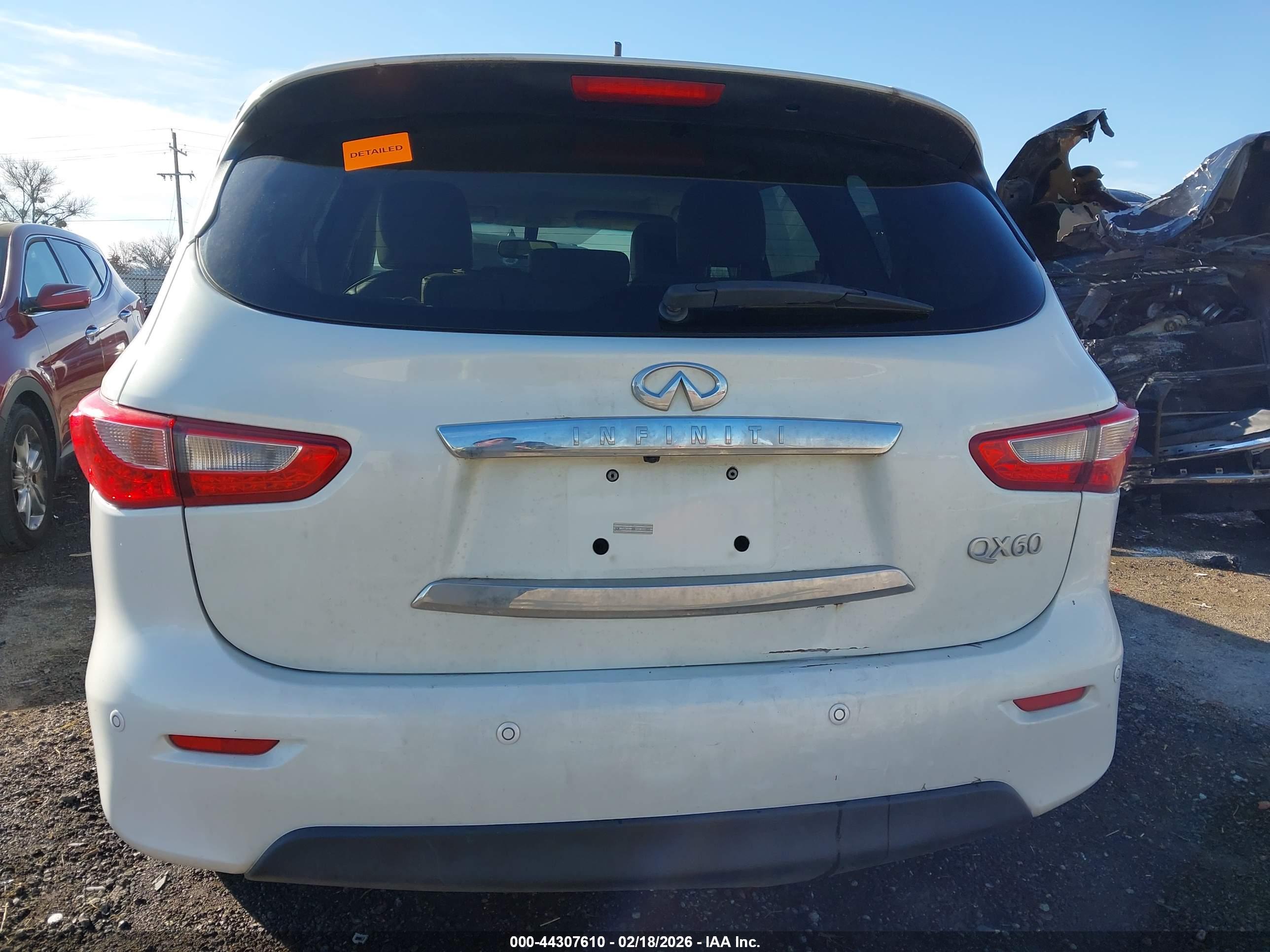 INFINITI JX35 image 6