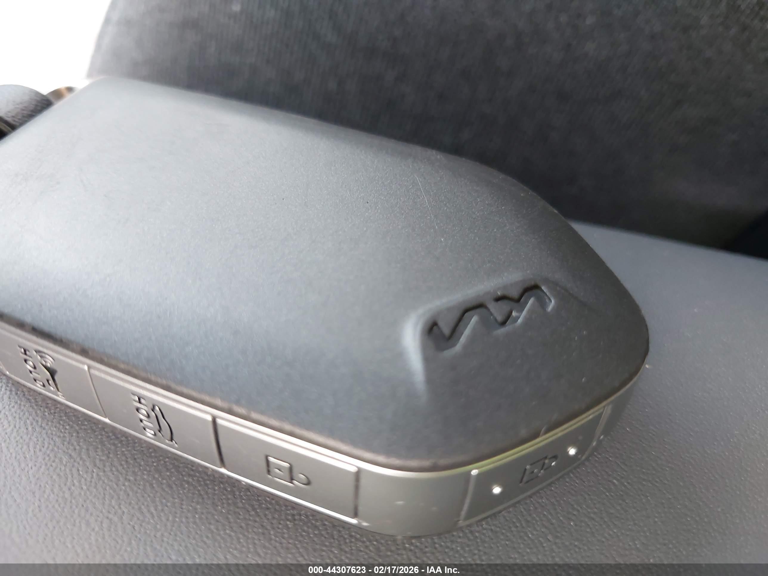 KIA K4 image 11