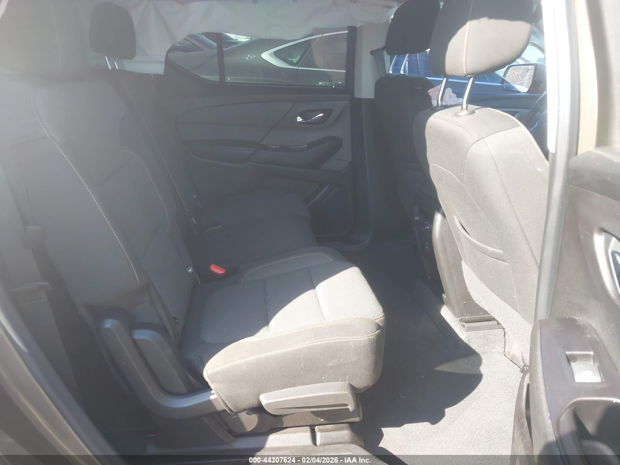 CHEVROLET TRAVERSE image 8